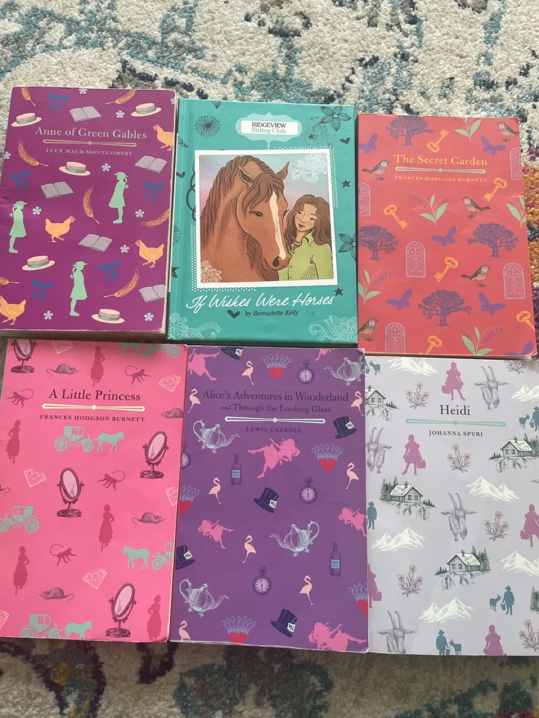 Children's Classic Books: Anne of Green Gables, Heidi & More thumbnail