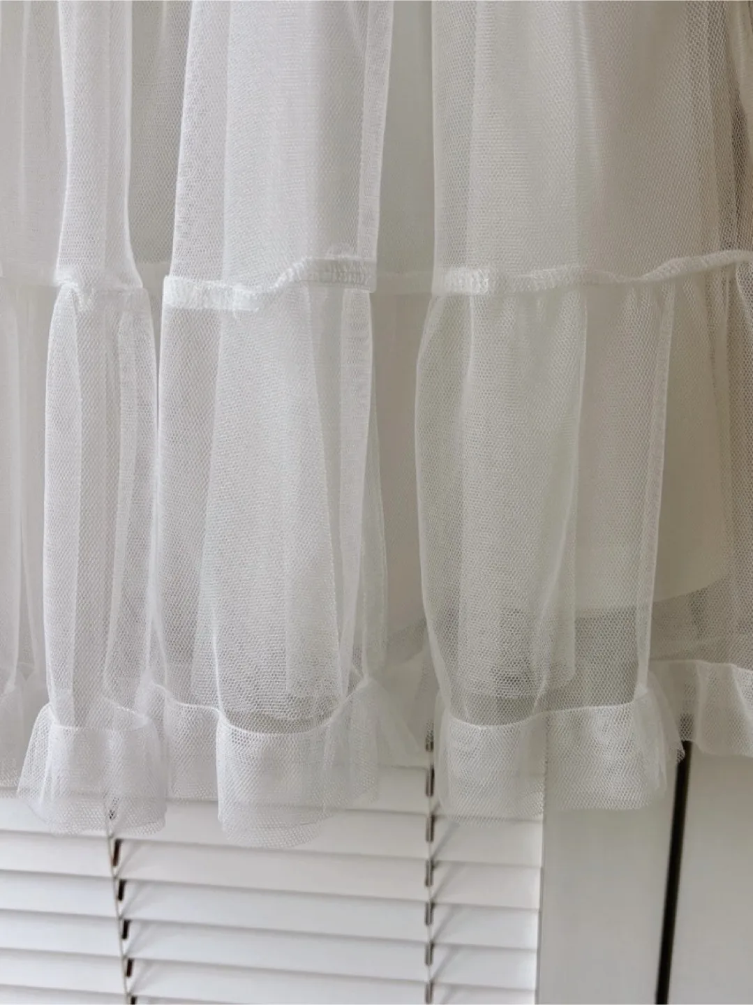 White Mesh Tulle Skirt image indicator(2)