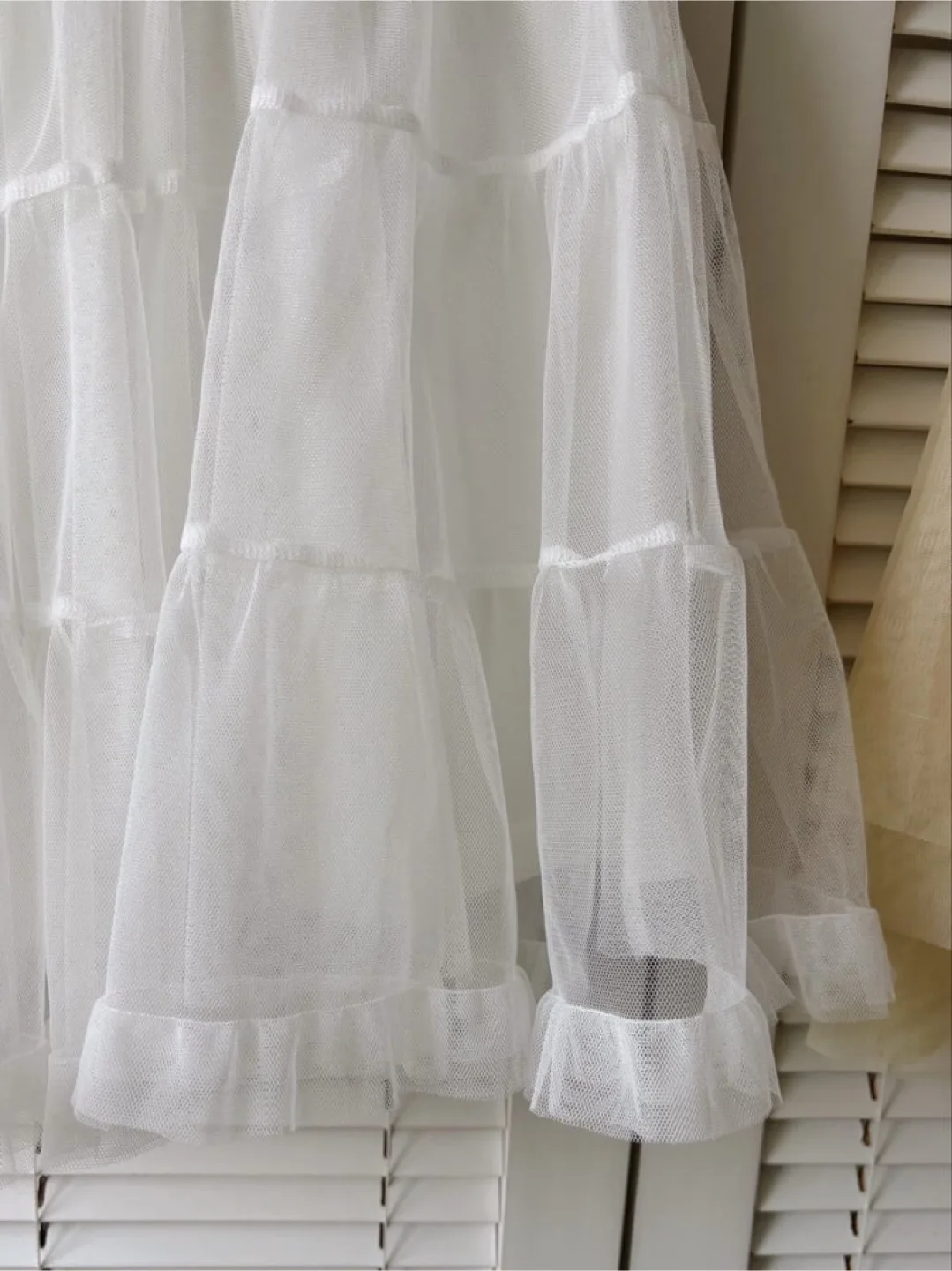 White Mesh Tulle Skirt image indicator(6)