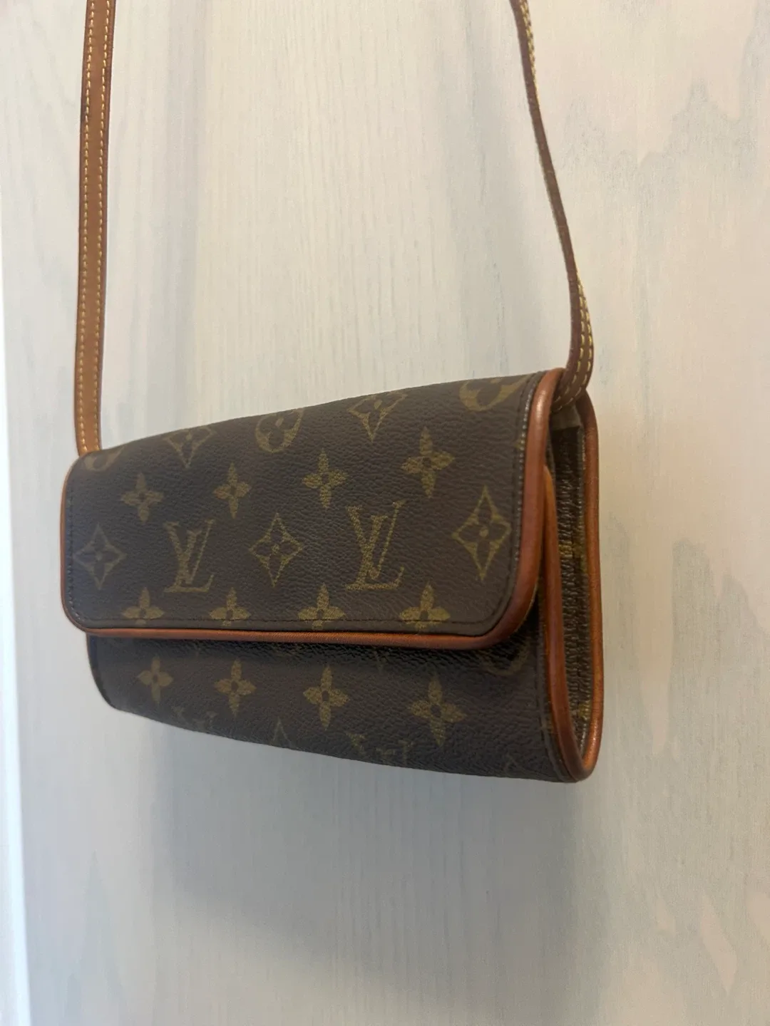 Louis Vuitton Monogram Canvas Shoulder Bag thumbnail