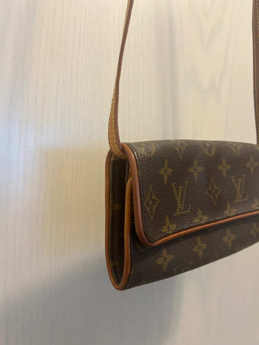Louis Vuitton Monogram Canvas Shoulder Bag - photo 2