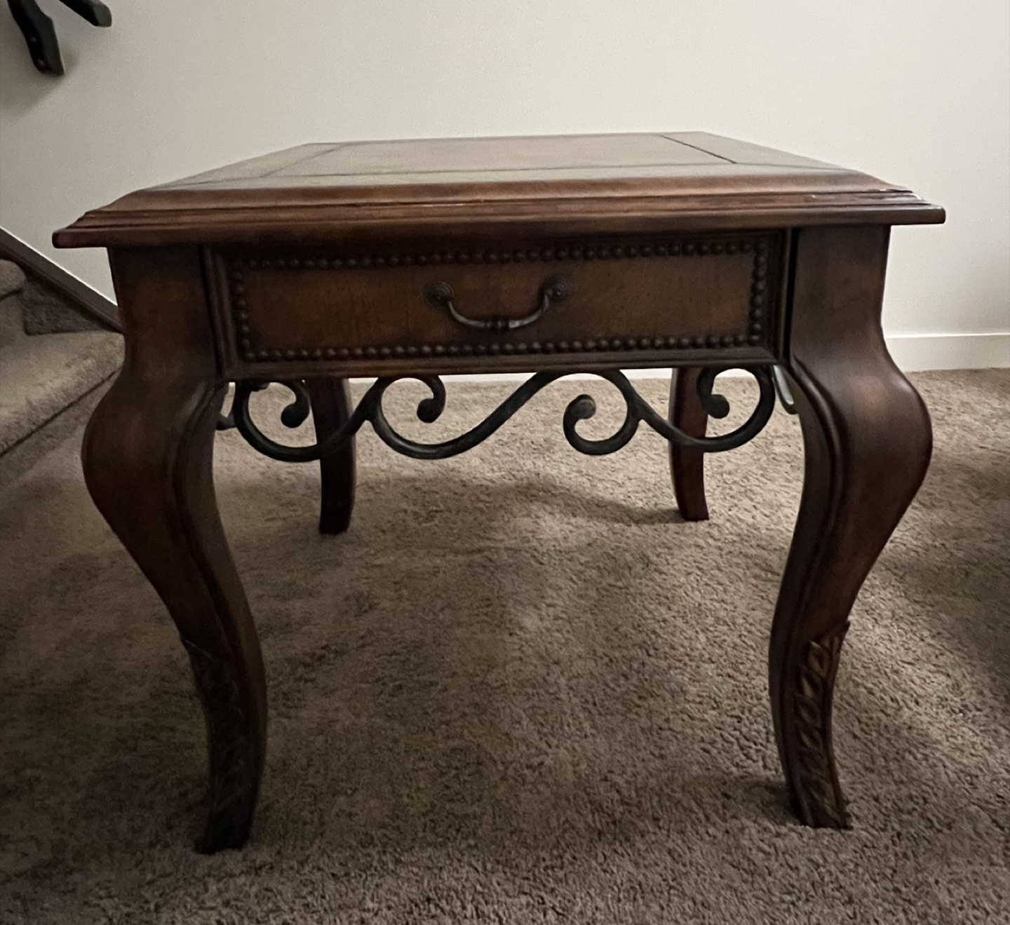 Beautiful Living/Family Room Table Set - photo 3