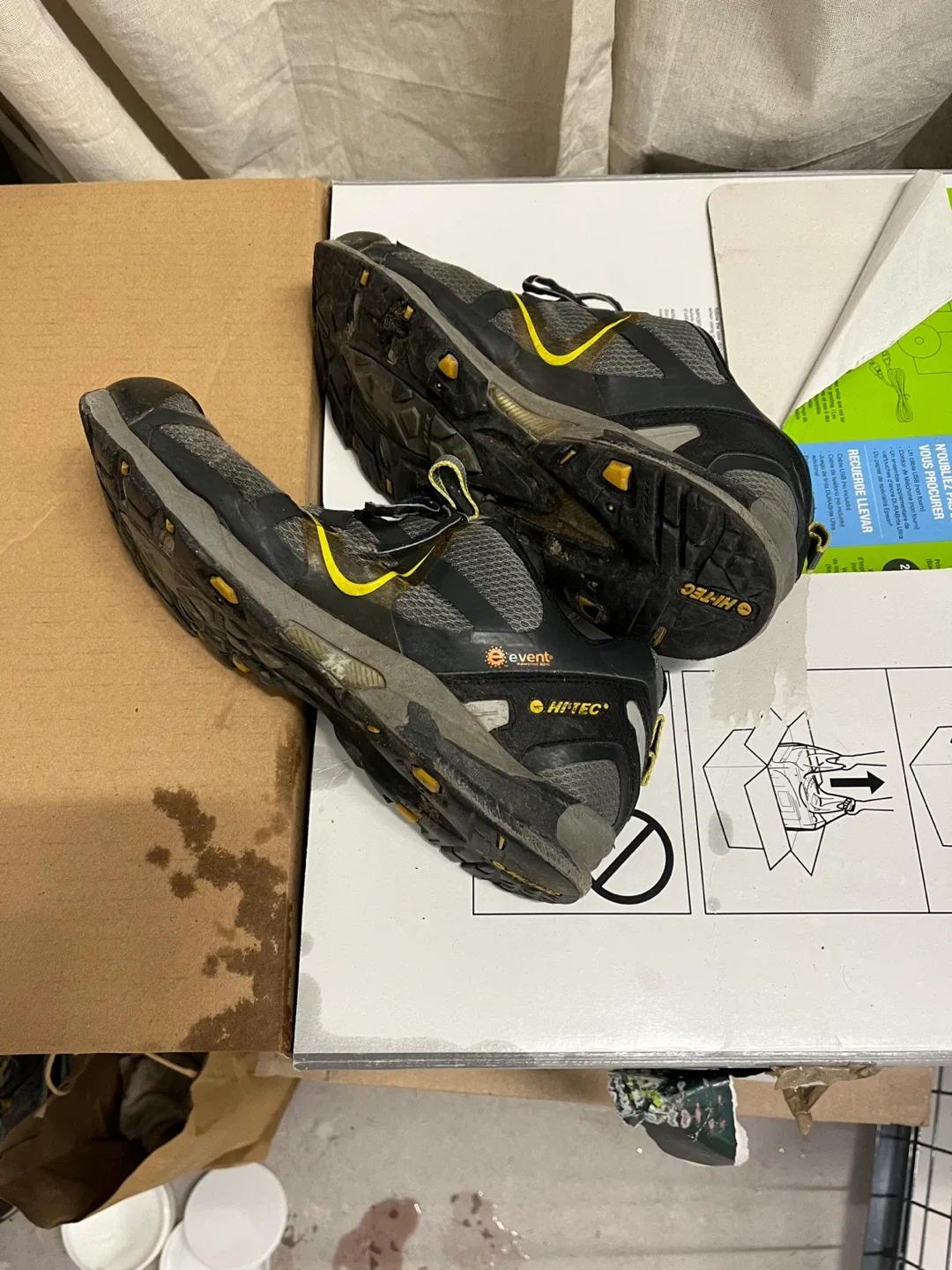 Hi-Tec Men's Hiking Shoes - Size 9 image indicator(4)