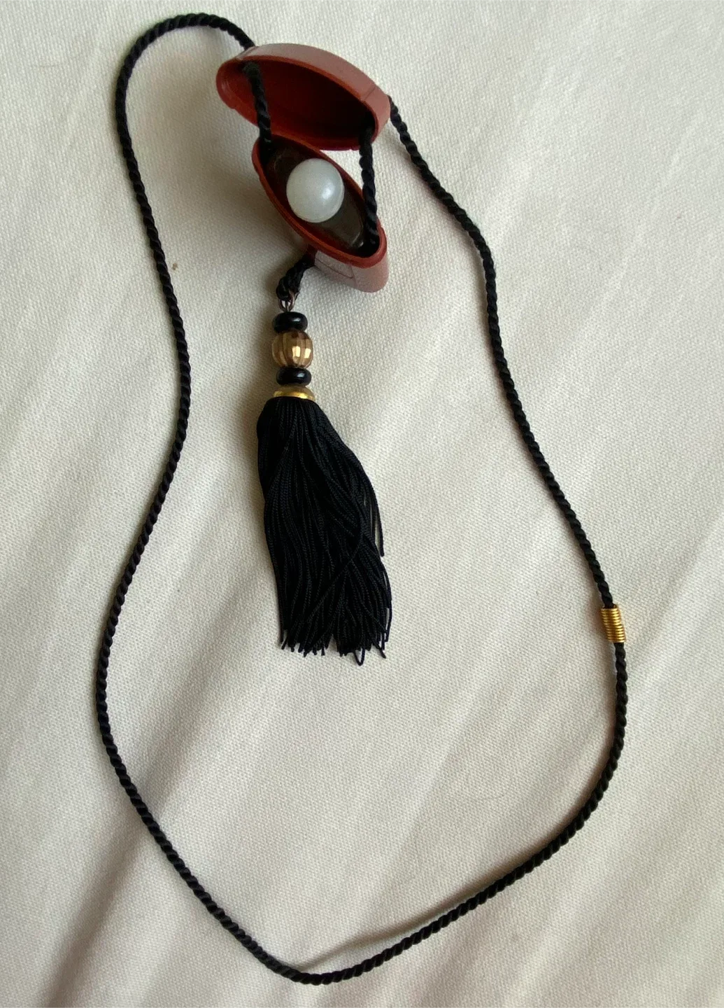 Vintage YVES SAINT LAURENT Ysl Opium Perfume Tassel Necklace image indicator(3)