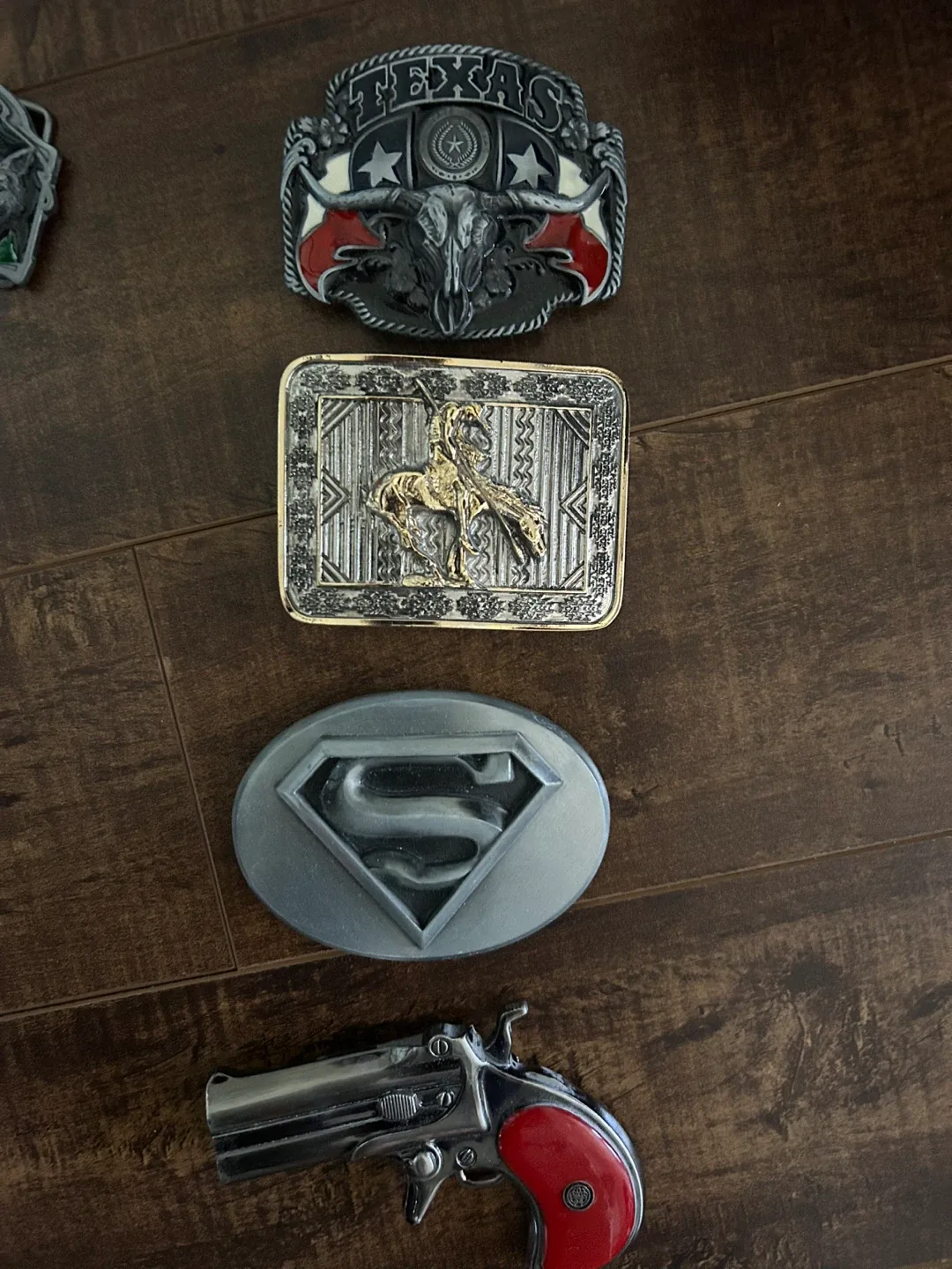 Belt buckle & hangers image indicator(7)