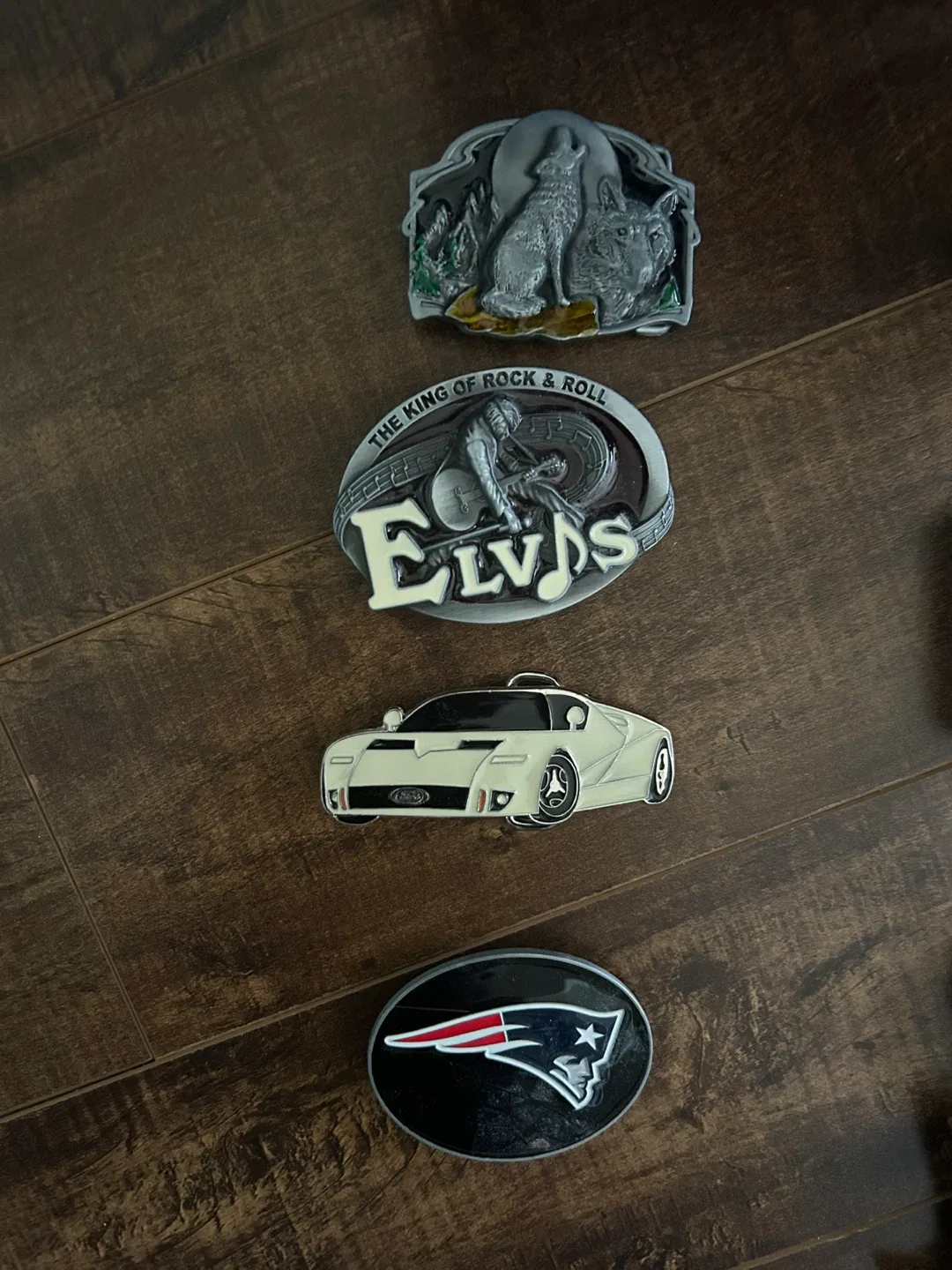 Belt buckle & hangers image indicator(4)