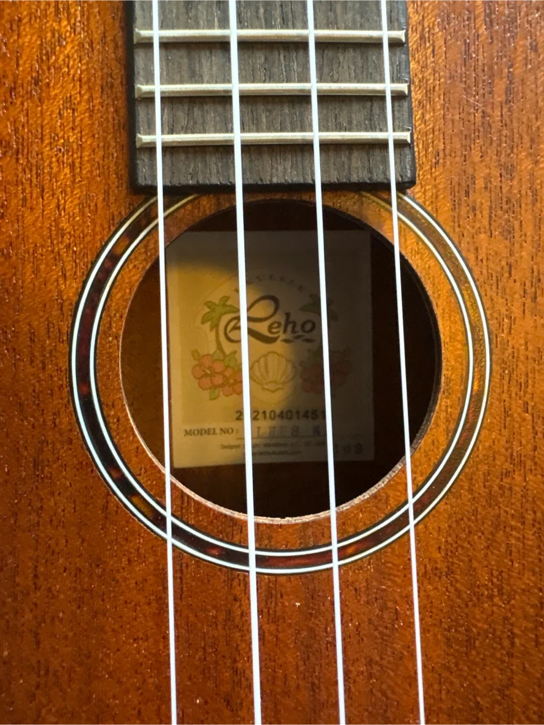 Reho LET08 Ukulele with Denver Case image indicator(2)