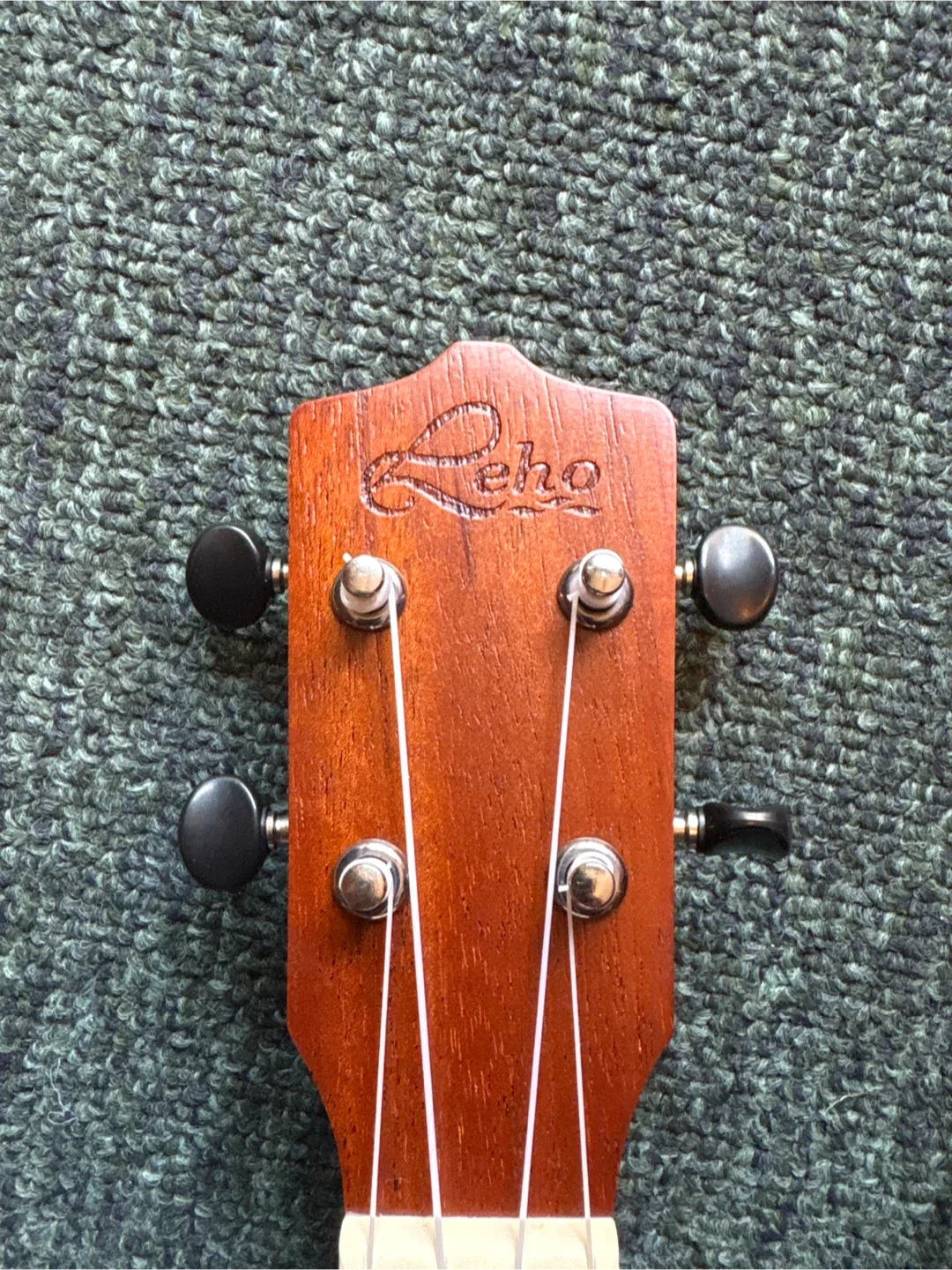 Reho LET08 Ukulele with Denver Case image indicator(6)