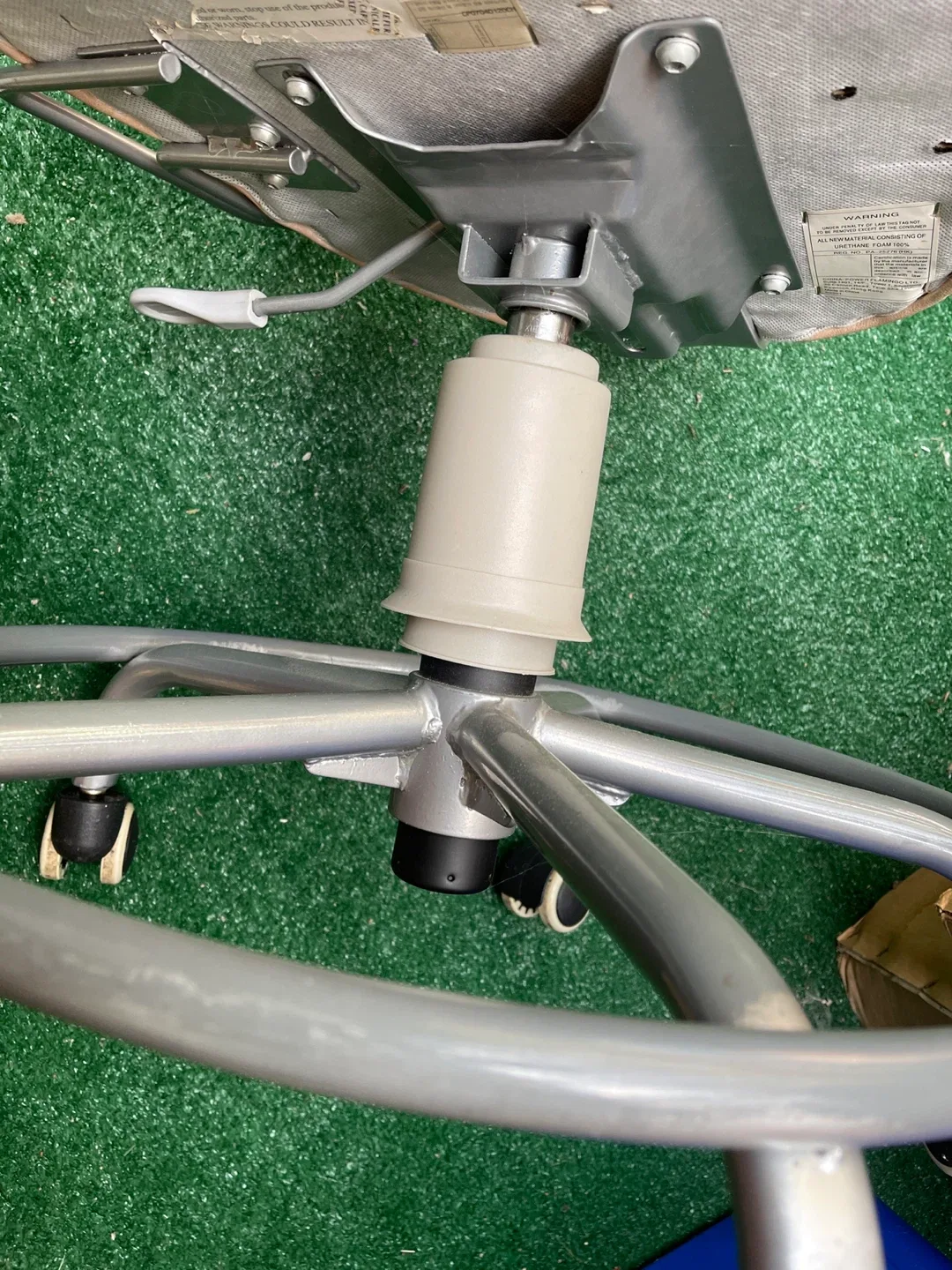 FREE Office Chair Base ��🥕 image indicator(3)