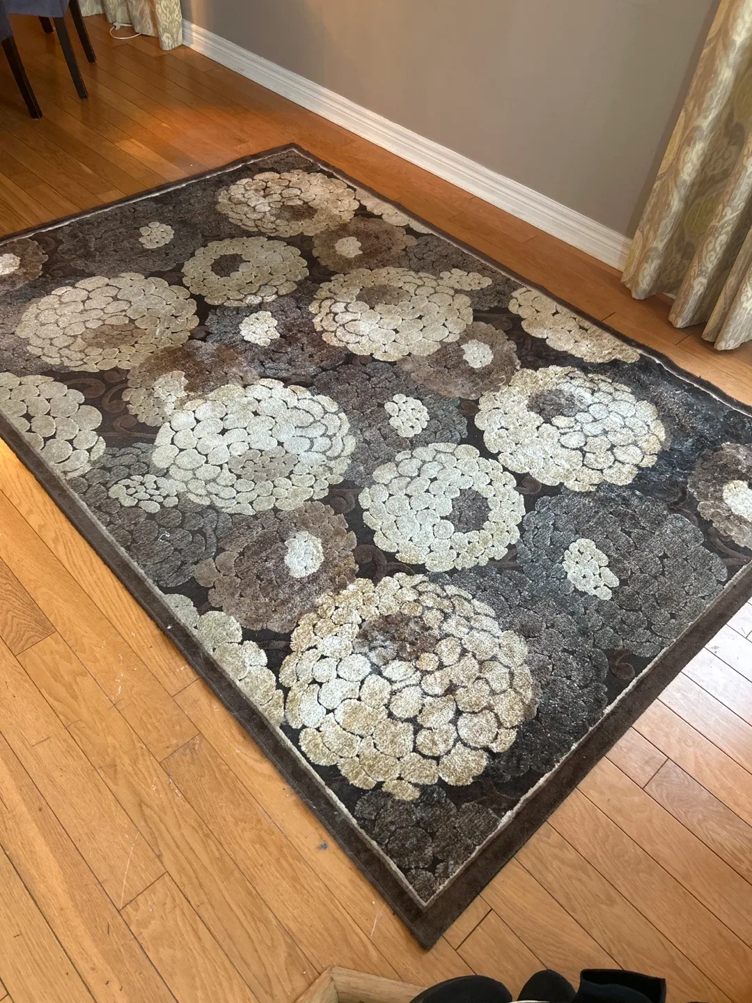 Floral Pattern Area Rug image indicator(2)
