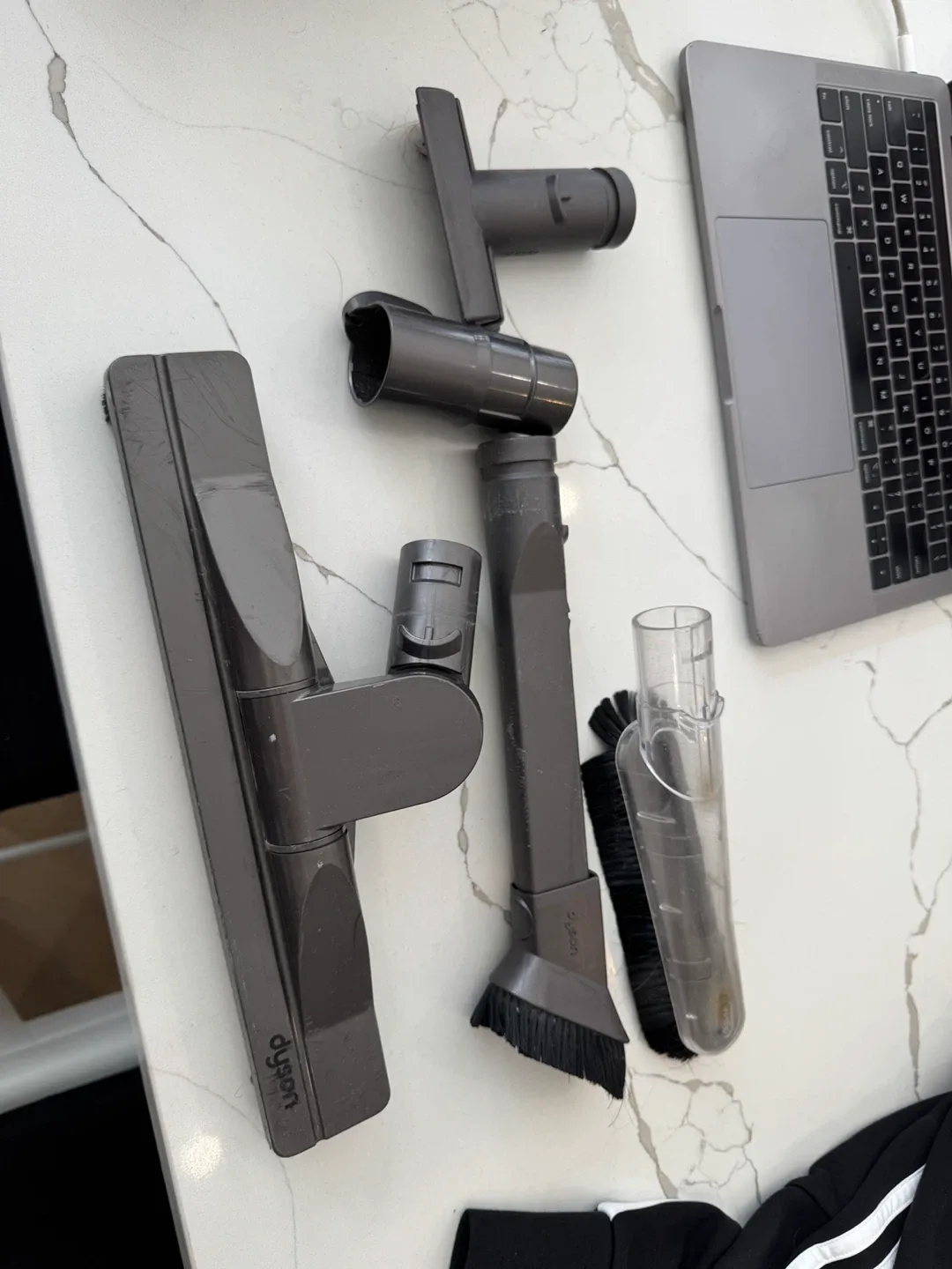 Dyson DC51 Upright Vacuum Cleaner image indicator(4)