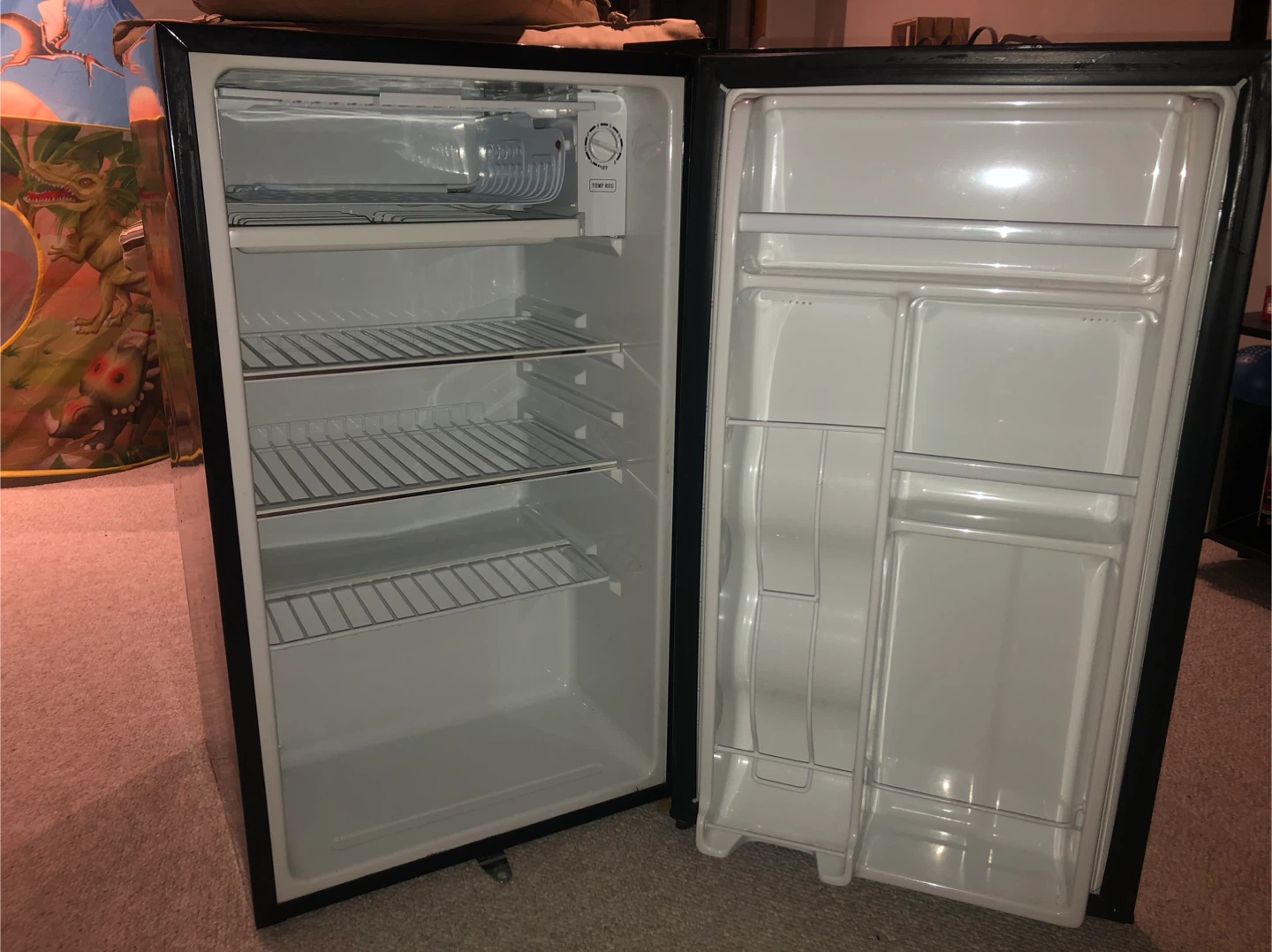 Haier Compact Mini Fridge - Black - photo 4