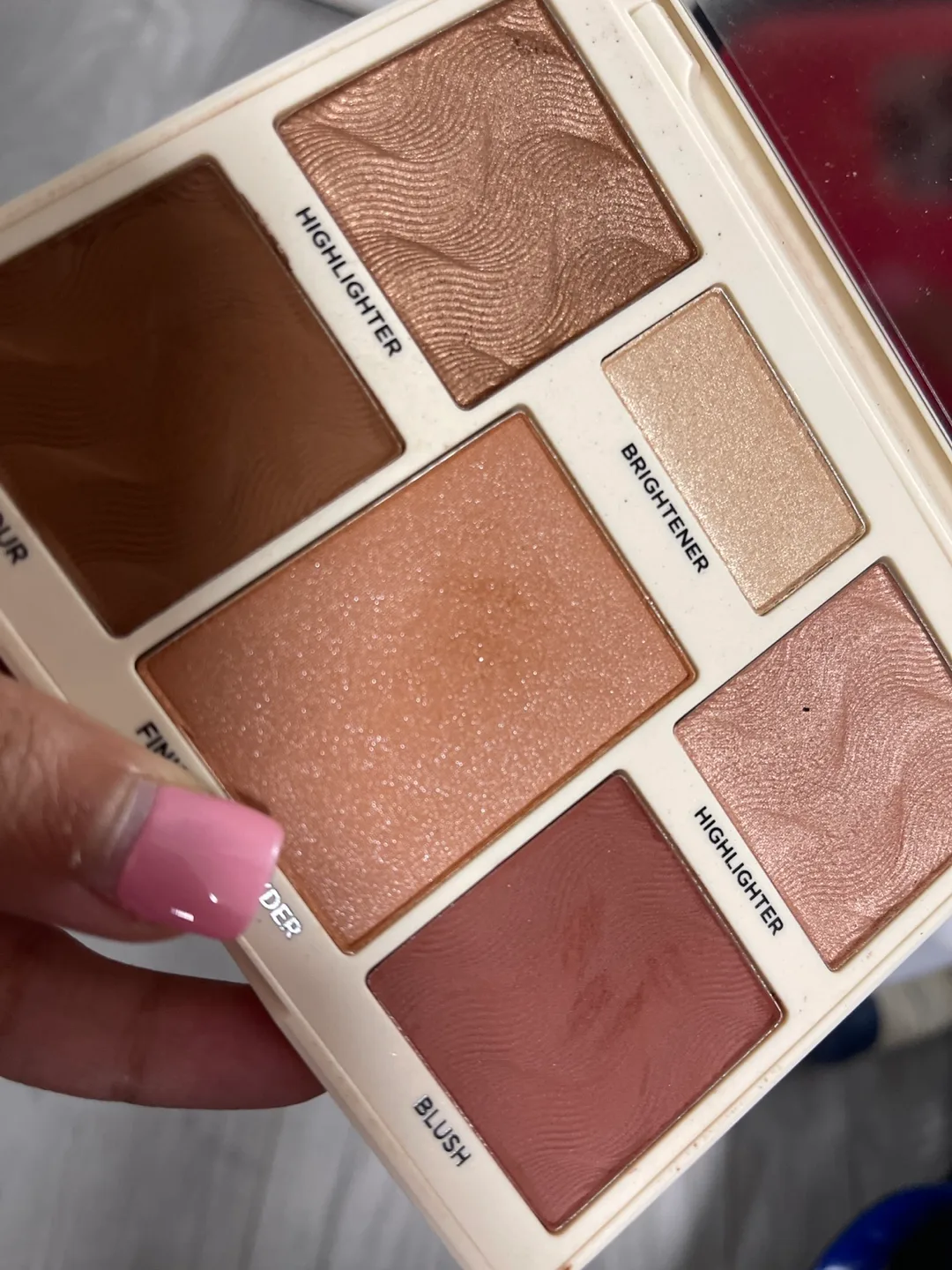 Makeup Palette with Blush, Highlighter, Bronzer thumbnail