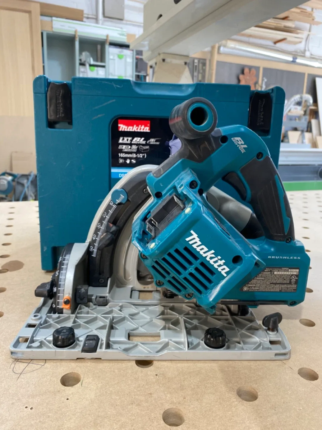 Makita Brushless DSP600ZJ thumbnail