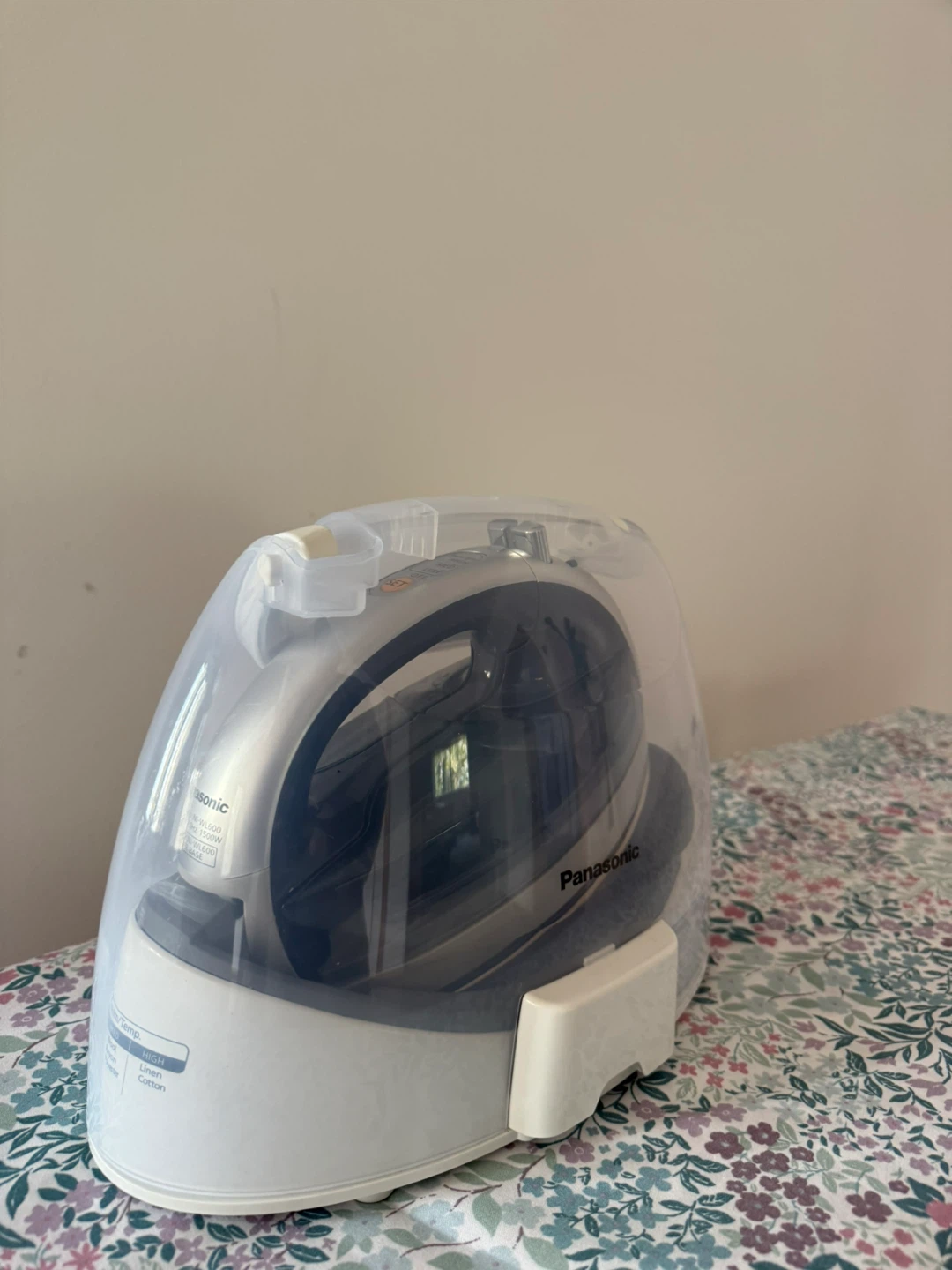 Panasonic Cordless Steam Iron – Excellent Condition