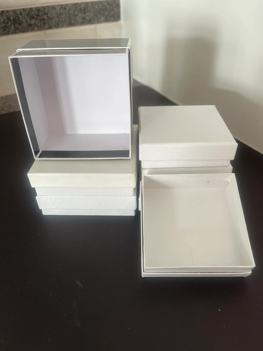 REDUCED - 16 White GIFT BOXES-9 have red glittery hearts image indicator(6)