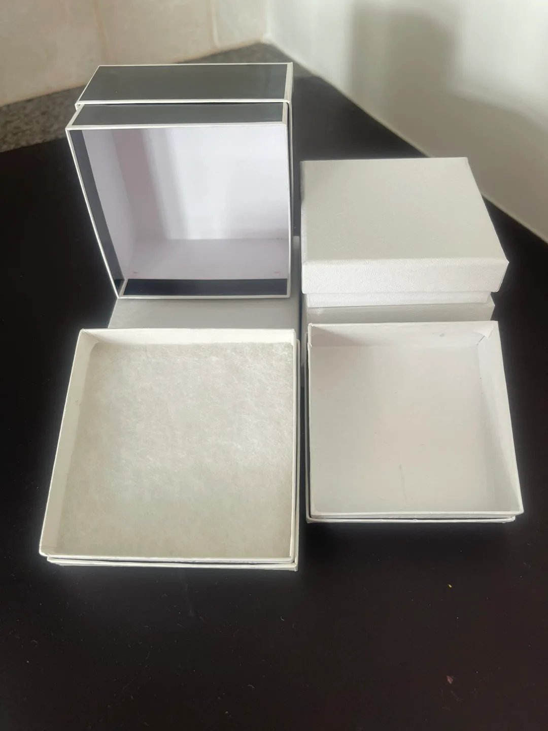 REDUCED - 16 White GIFT BOXES-9 have red glittery hearts image indicator(7)