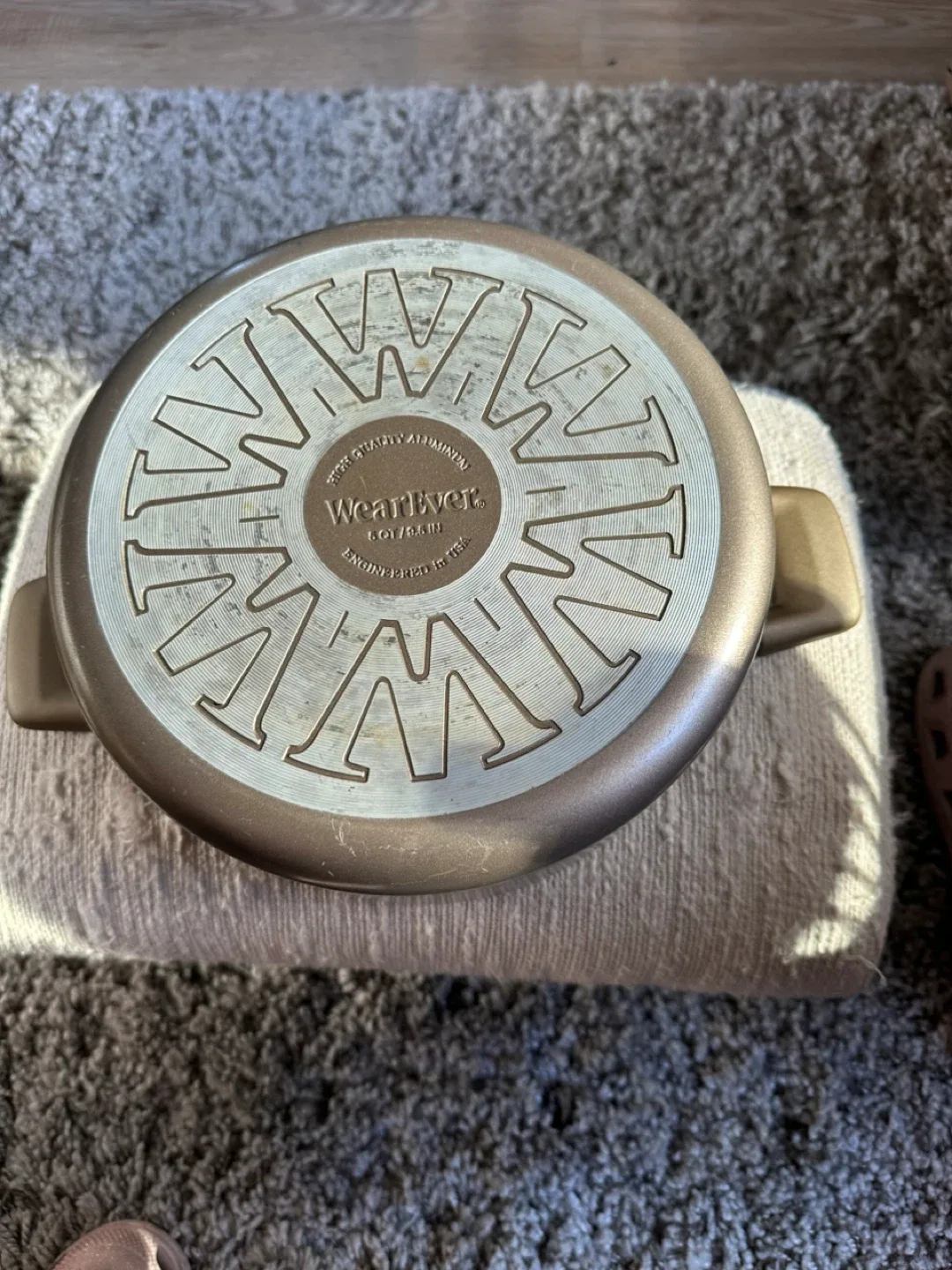 WearEver 🥕6QT Stock Pot with Lid image indicator(3)