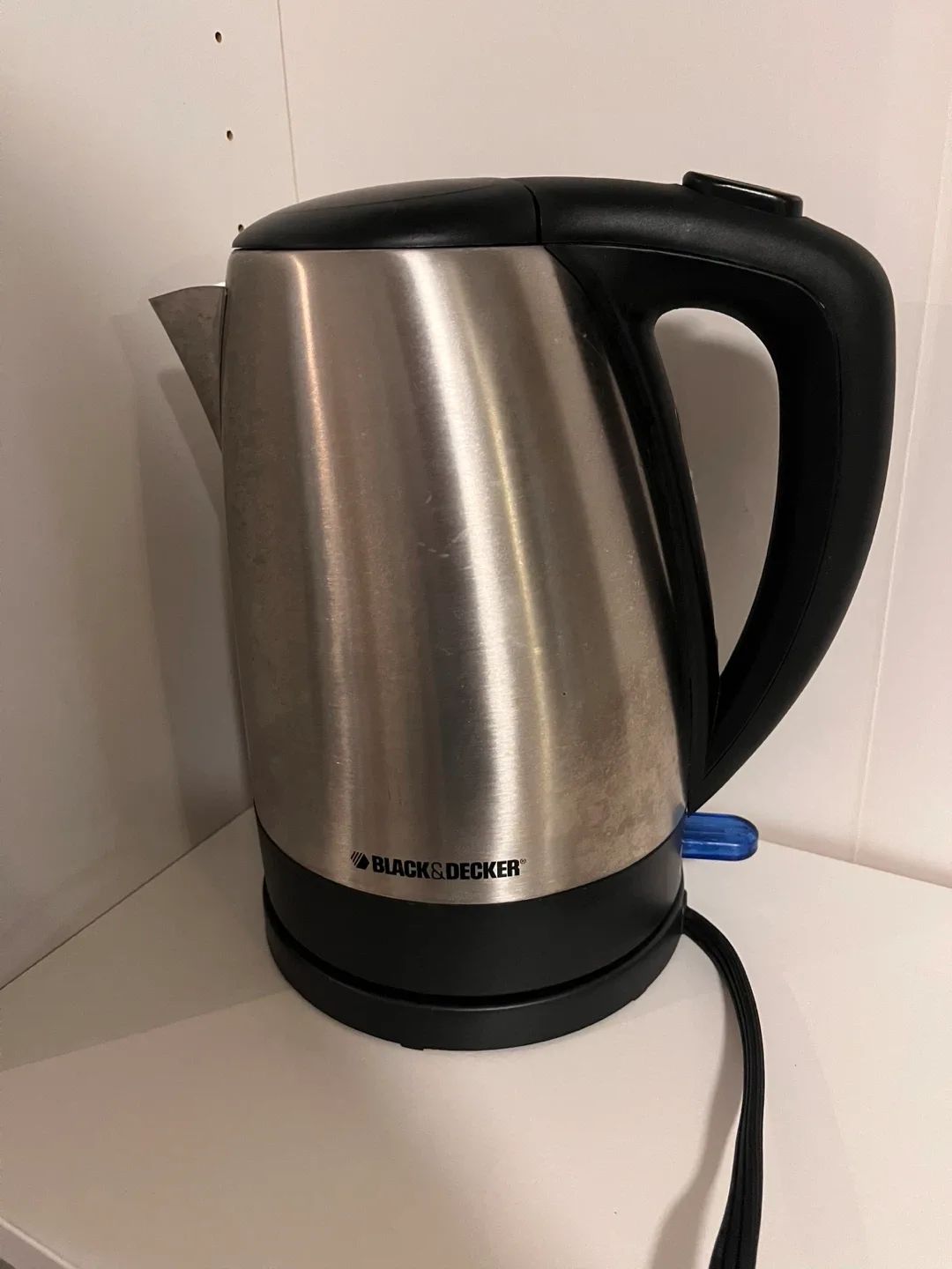 Black & Decker 1.7L Electric Kettle thumbnail