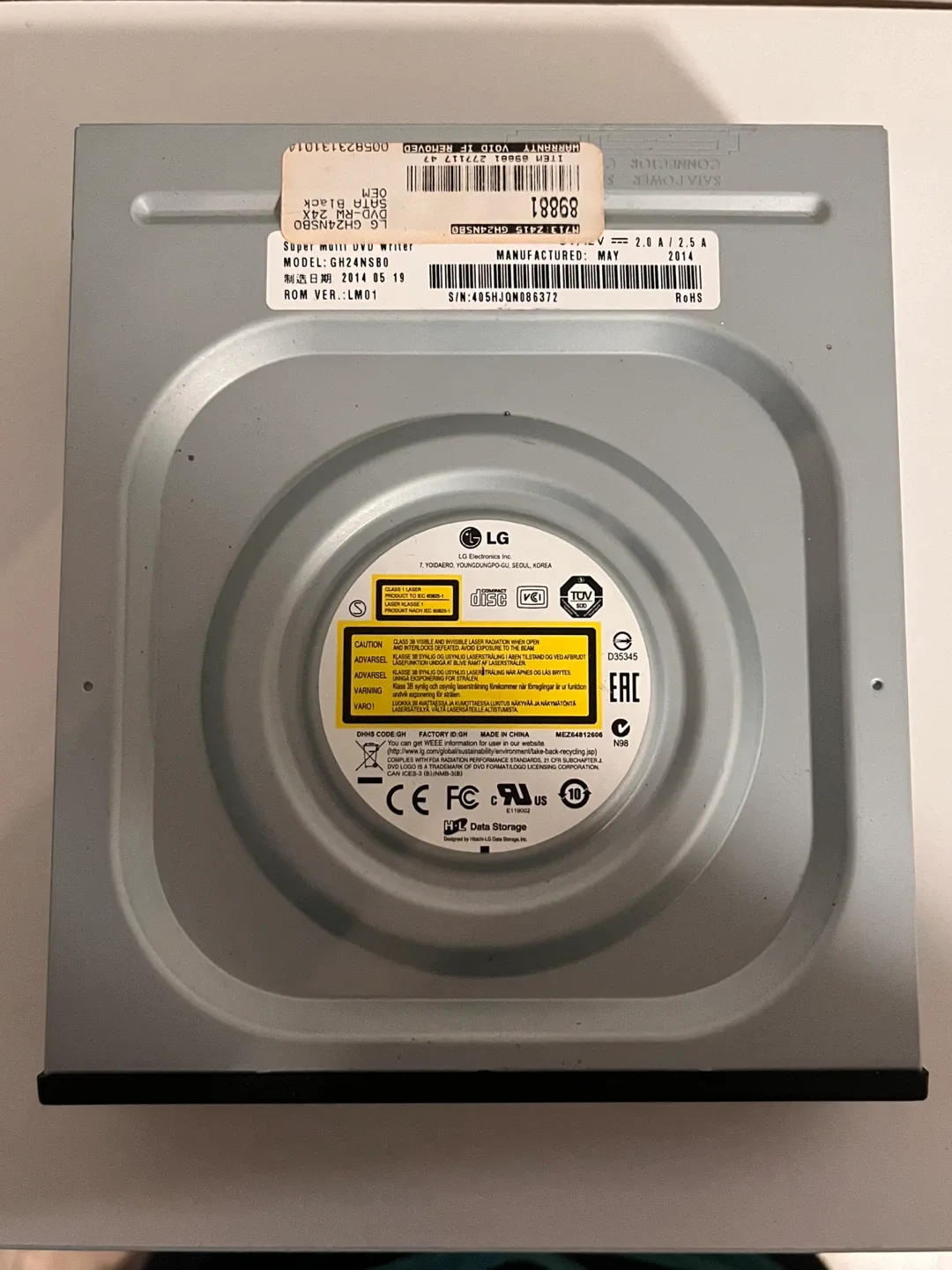 LG Super Multi DVD Writer GH24NSB0 image indicator(2)