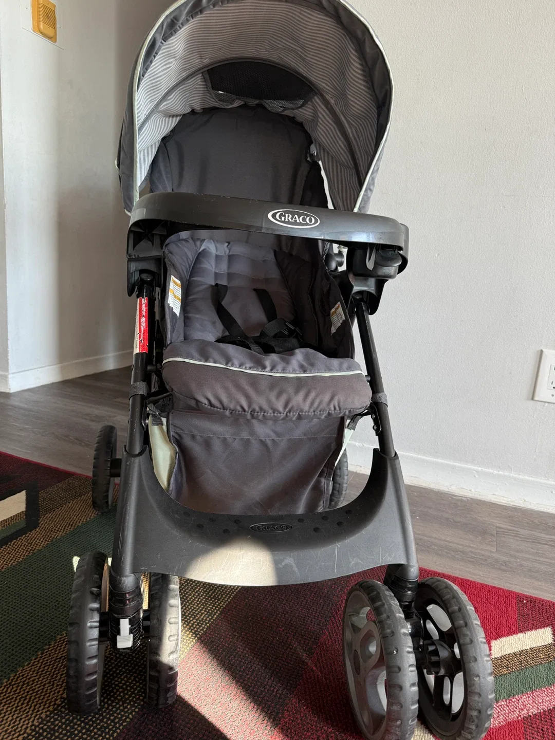 Graco Stroller - Great Condition! image indicator(8)