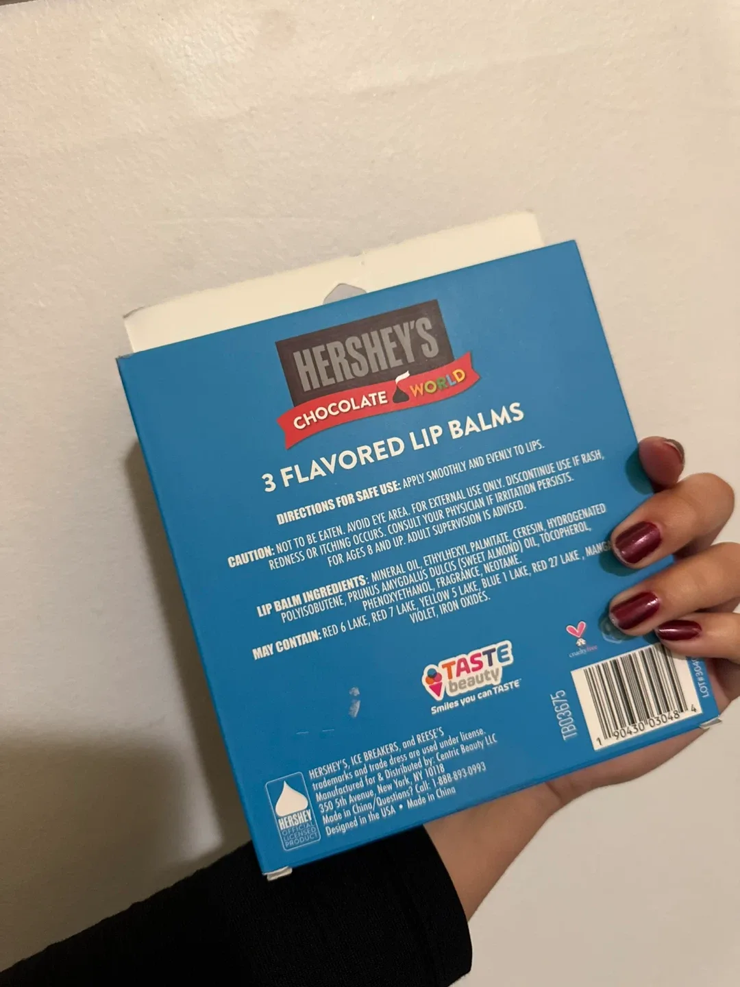 Hershey's Chocolate World Flavored Lip Balms - New image indicator(2)