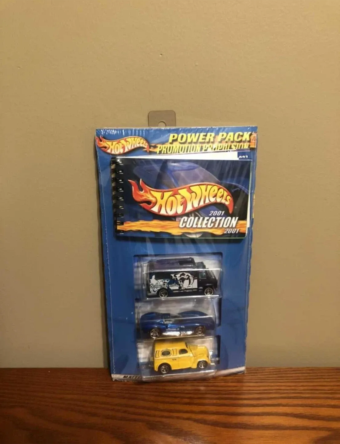 VINTAGE (2001) HOT WHEELS 1:64 SCALE DIECAST thumbnail