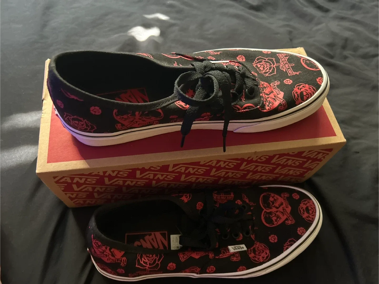 Vans Authentic Love You To Death Black/T Size 8.0 image indicator(2)