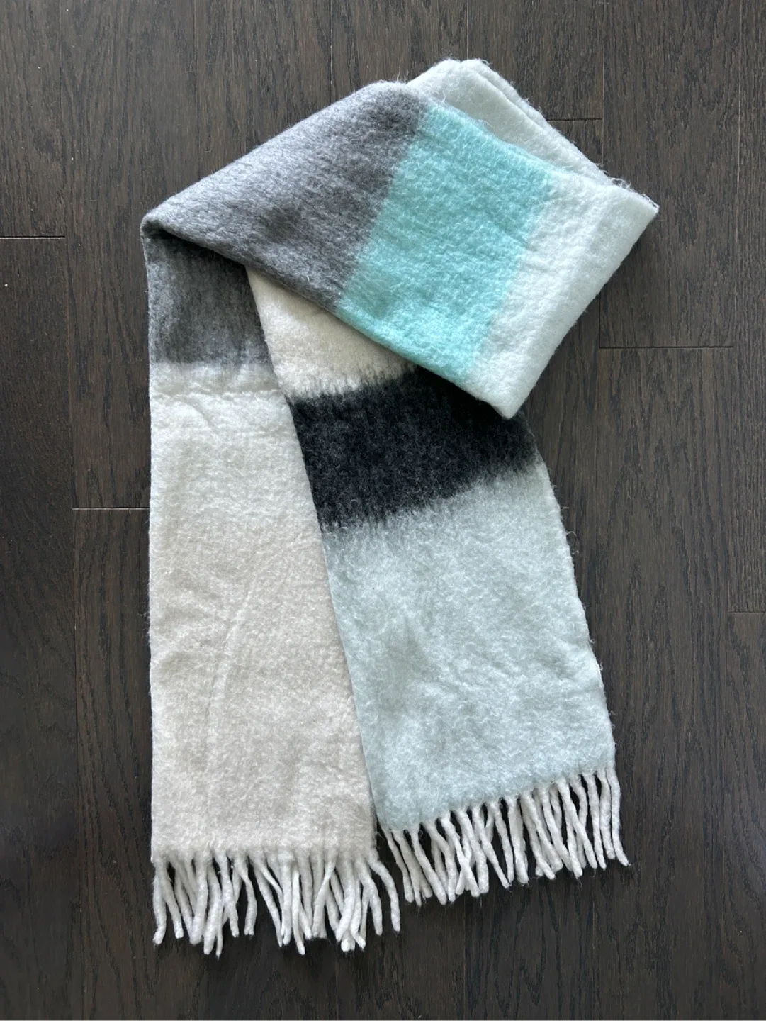 GAP Striped Scarf thumbnail