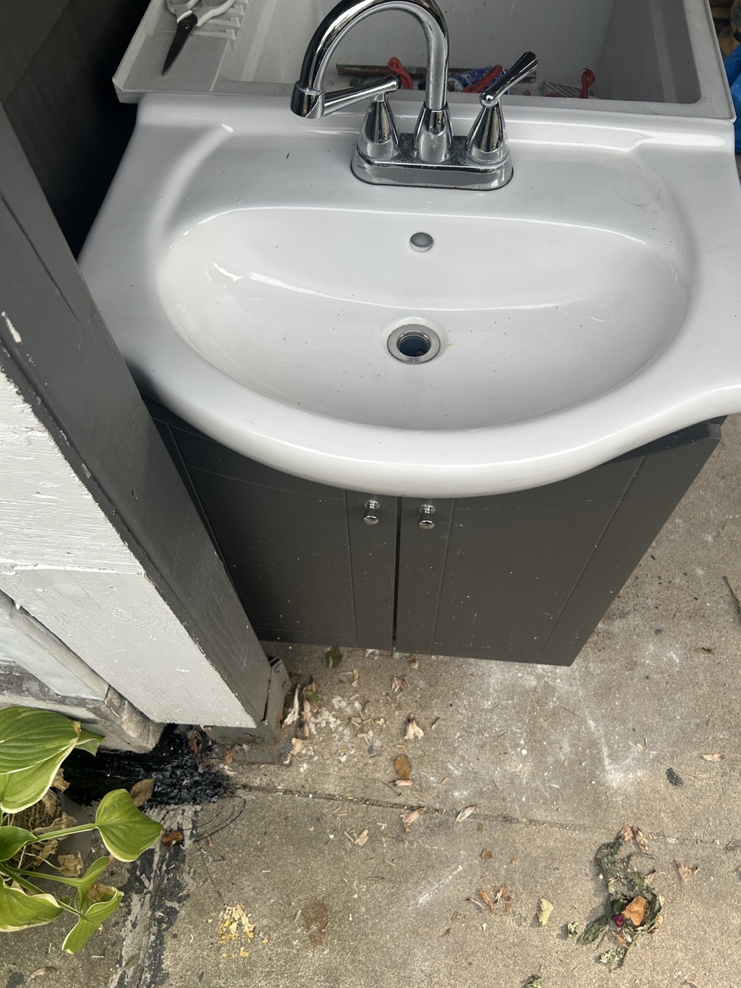 Bathroom Vanity with Sink and faucet. - photo 2