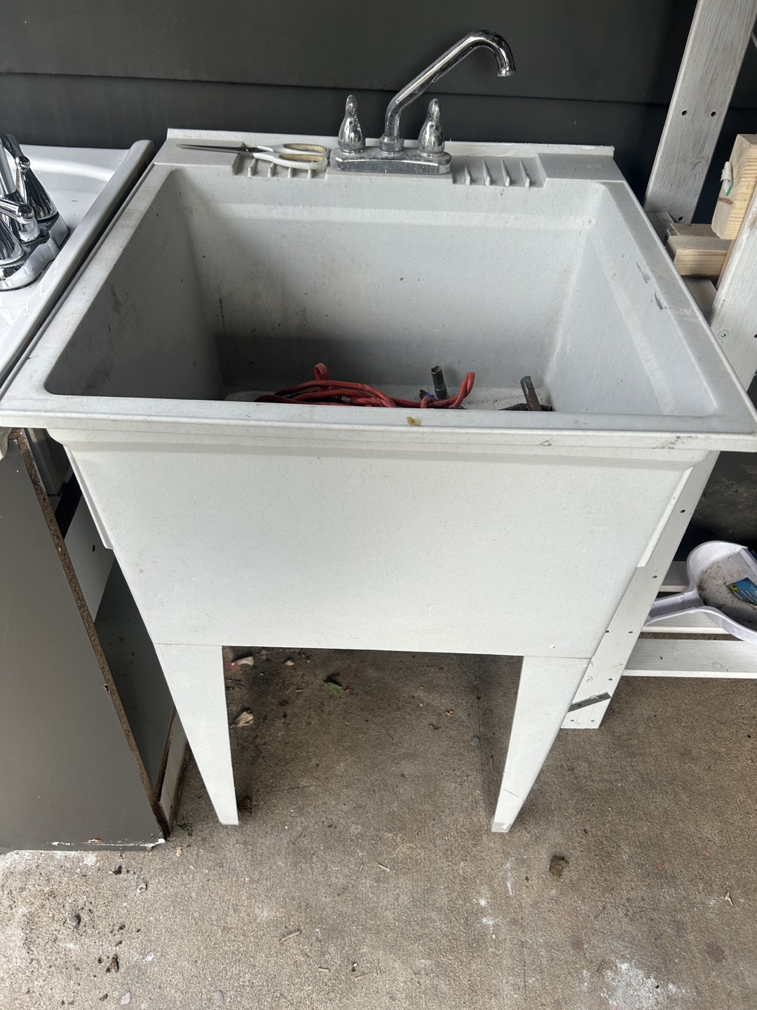 Utility Sink with Faucet - photo 3