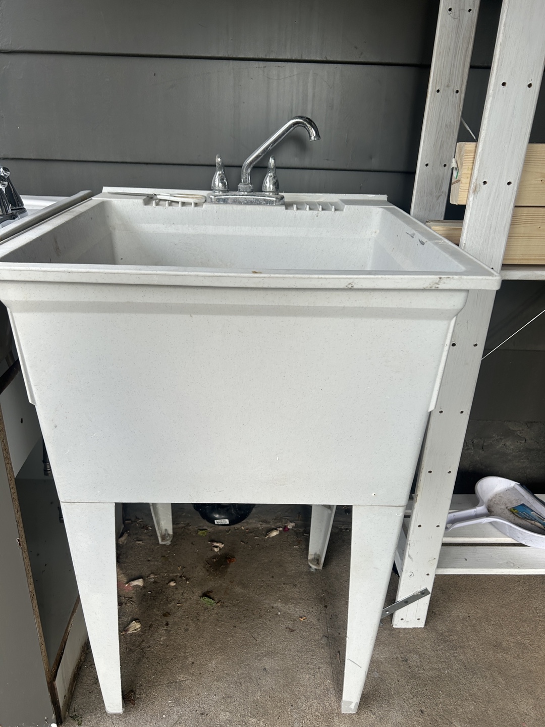 Utility Sink with Faucet - photo 4