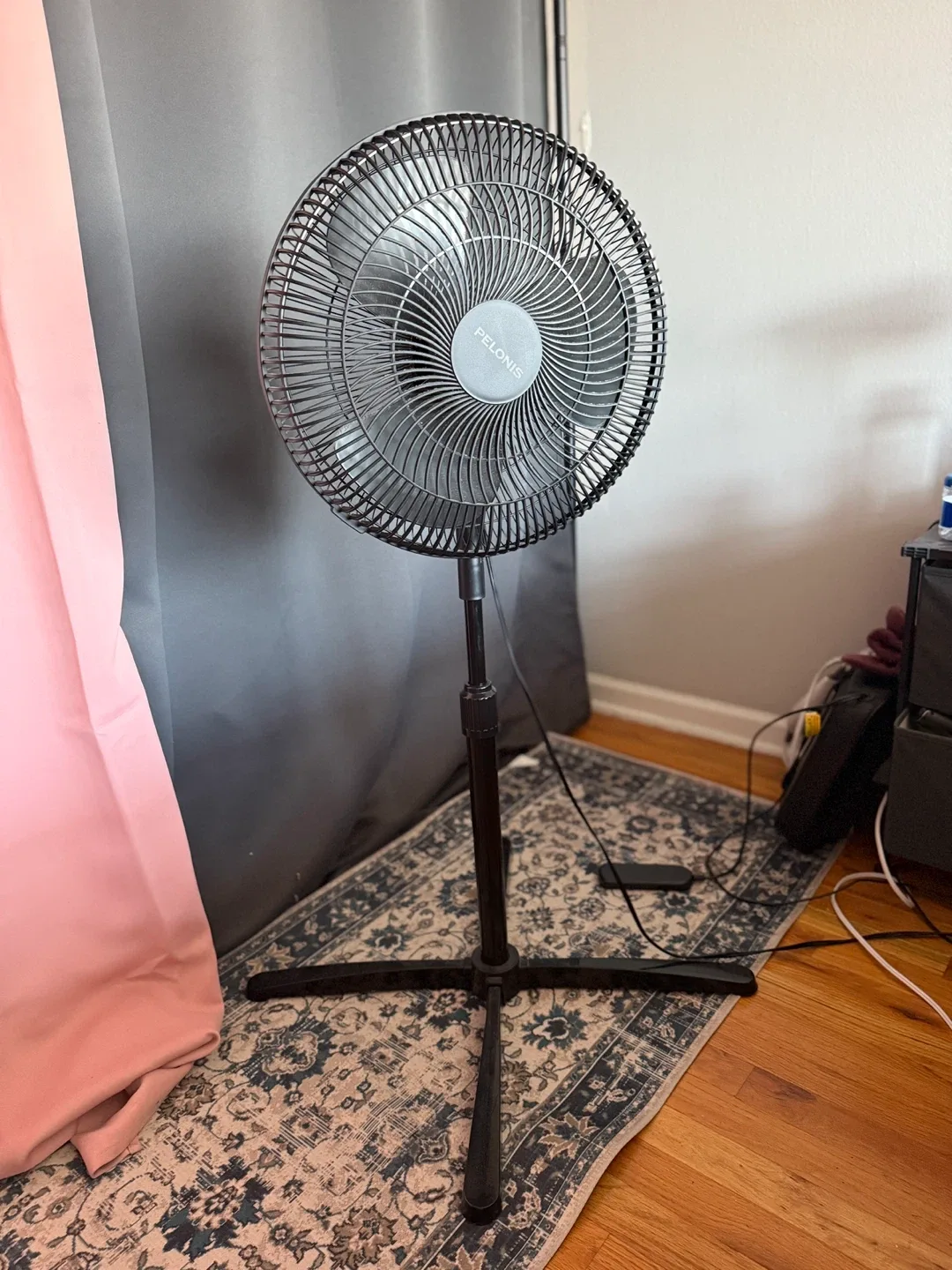 Pelonis Pedestal Fan Adjustable & No noise thumbnail