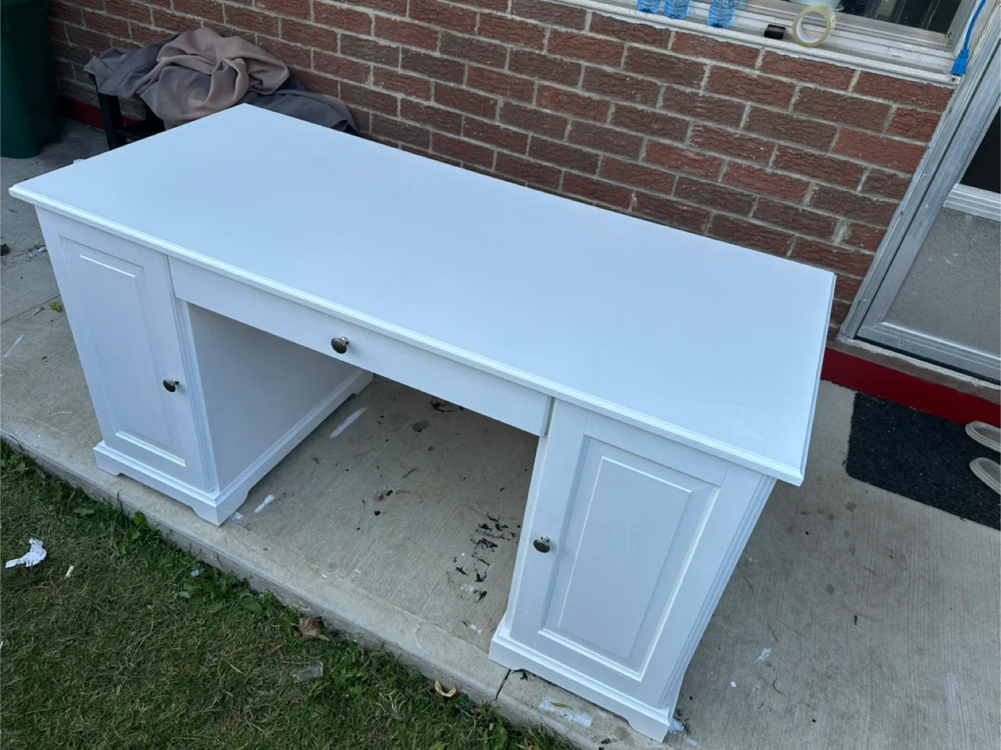 White Wooden Desk with Storage image indicator(7)