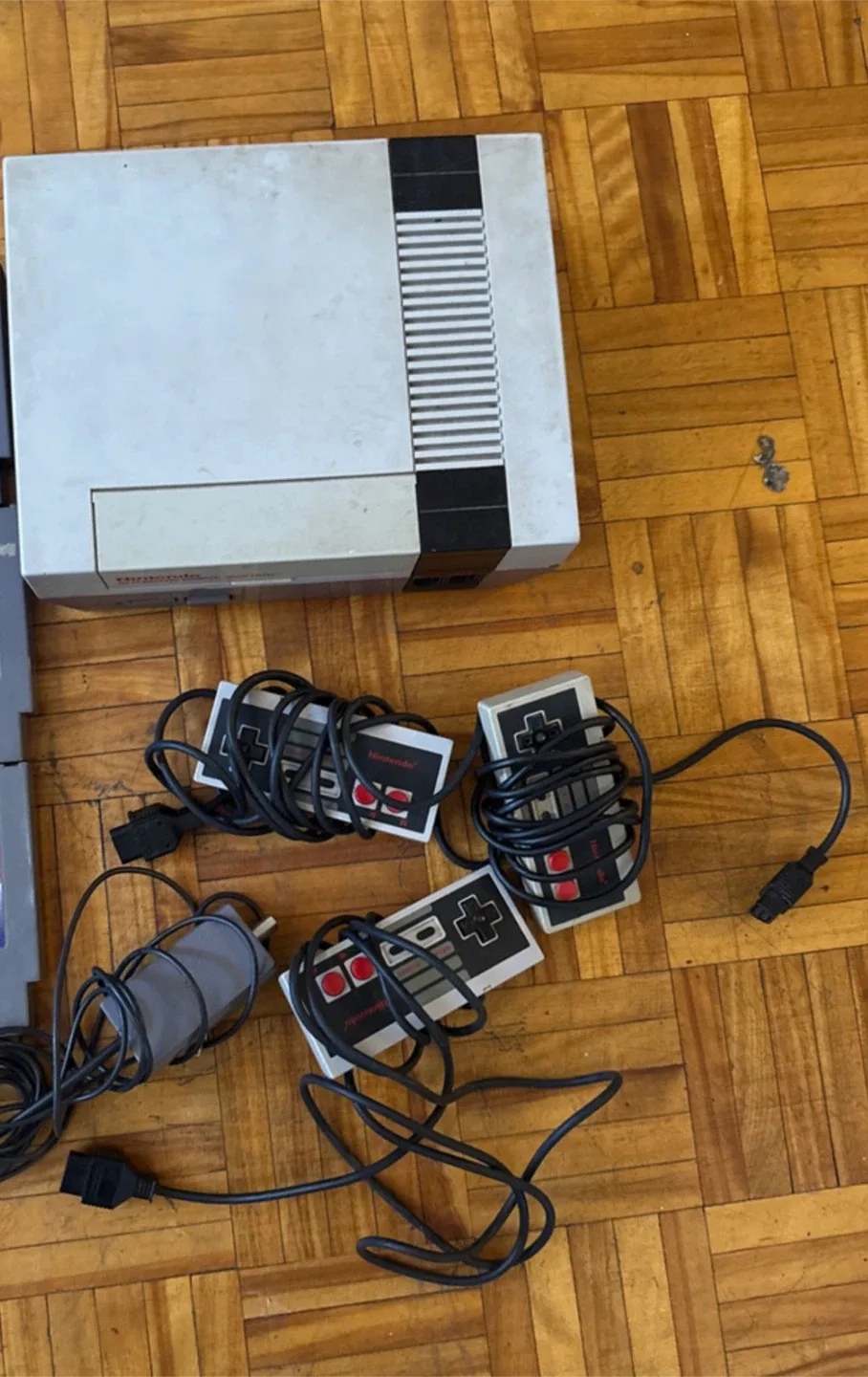 Nintendo NES Console with Games & Controllers thumbnail