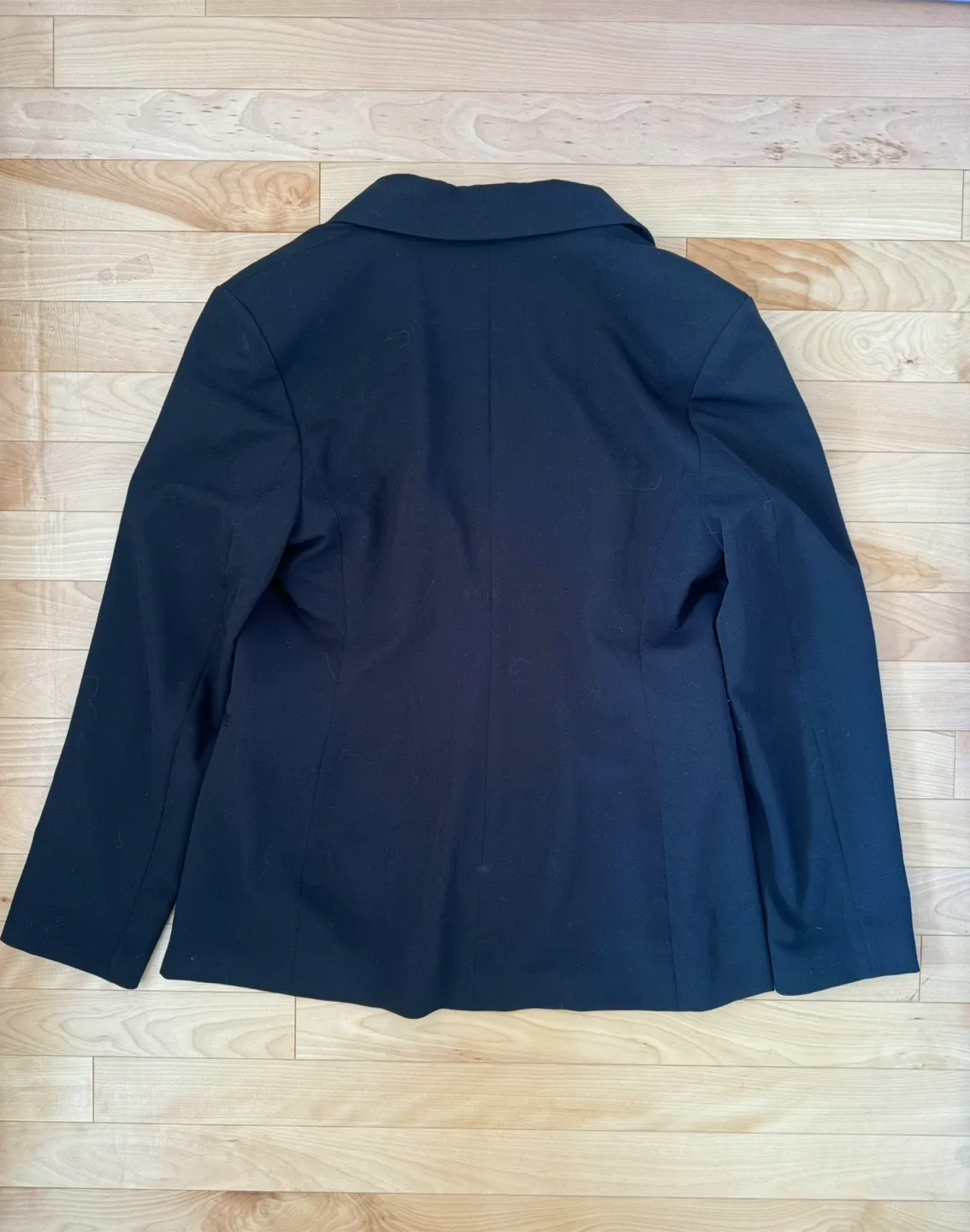 H&M Black Blazer image indicator(2)