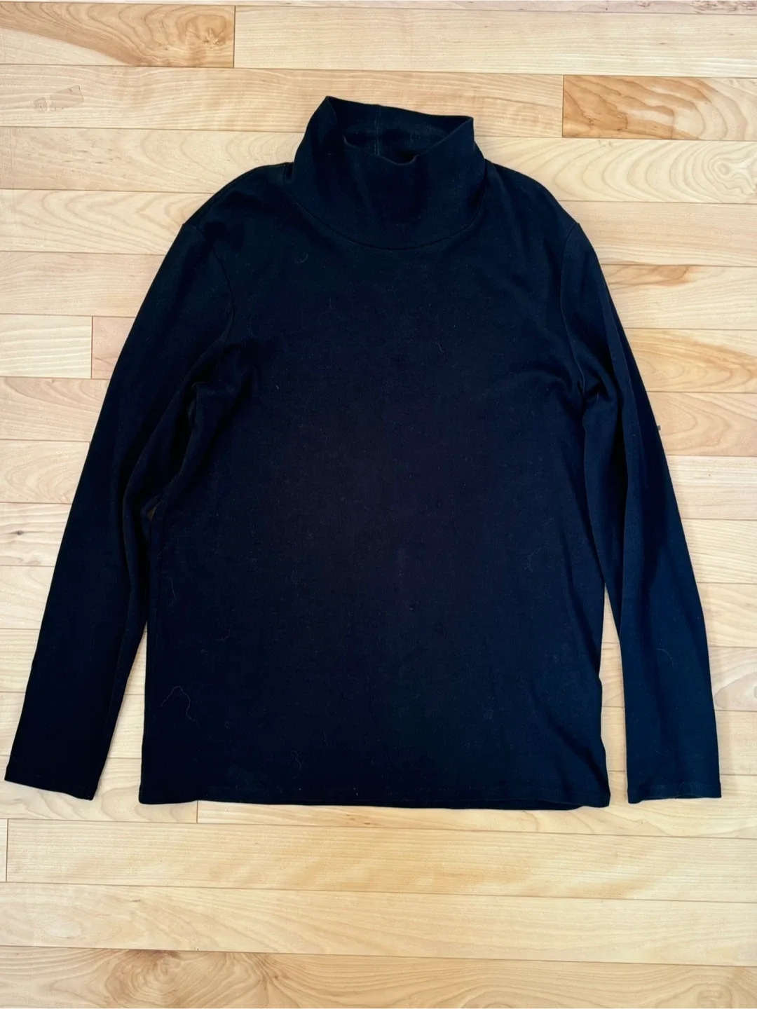 Uniqlo Black Long Sleeve Turtleneck thumbnail