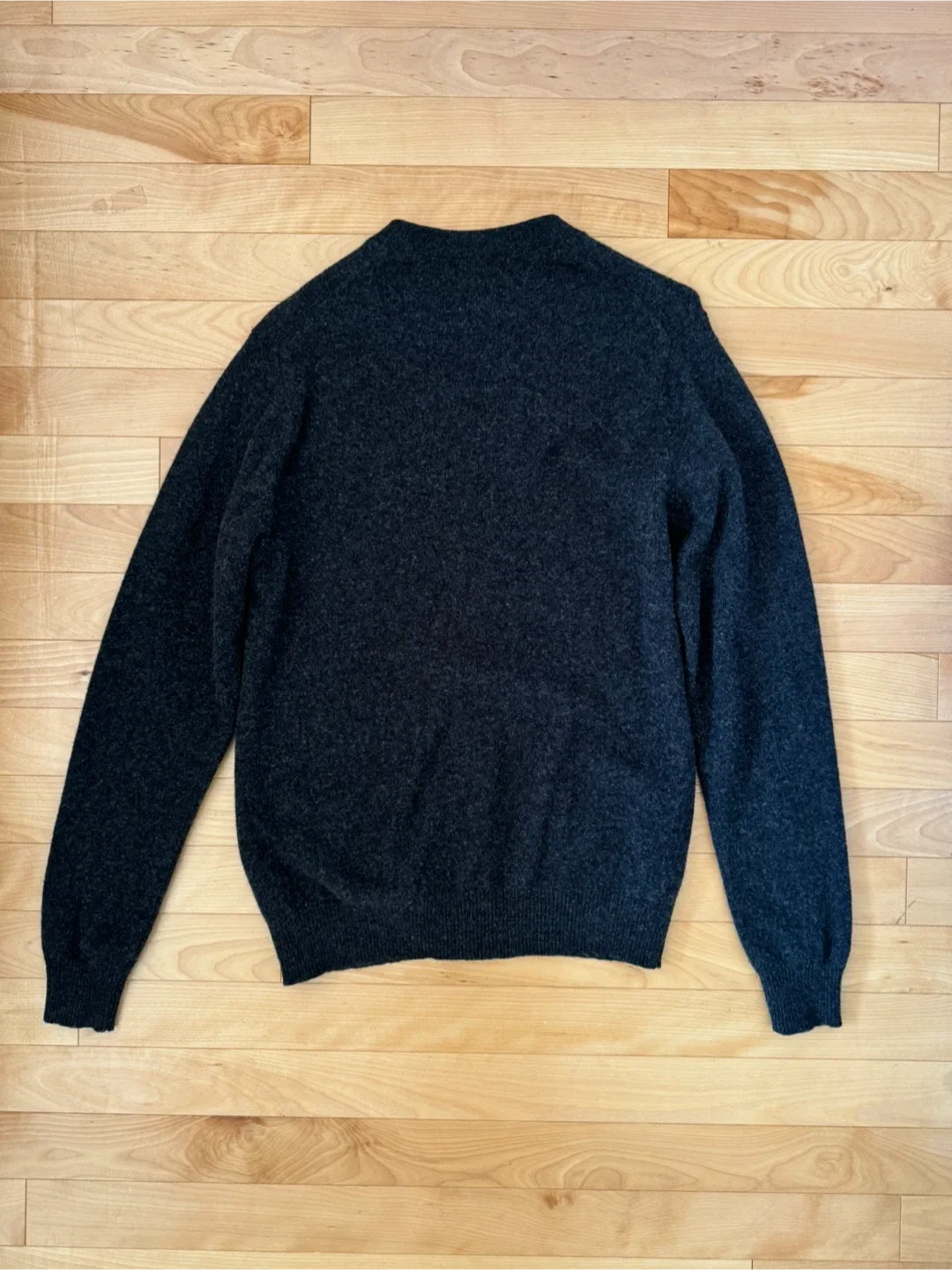 Uniqlo Wool Cardigan - Size M image indicator(2)