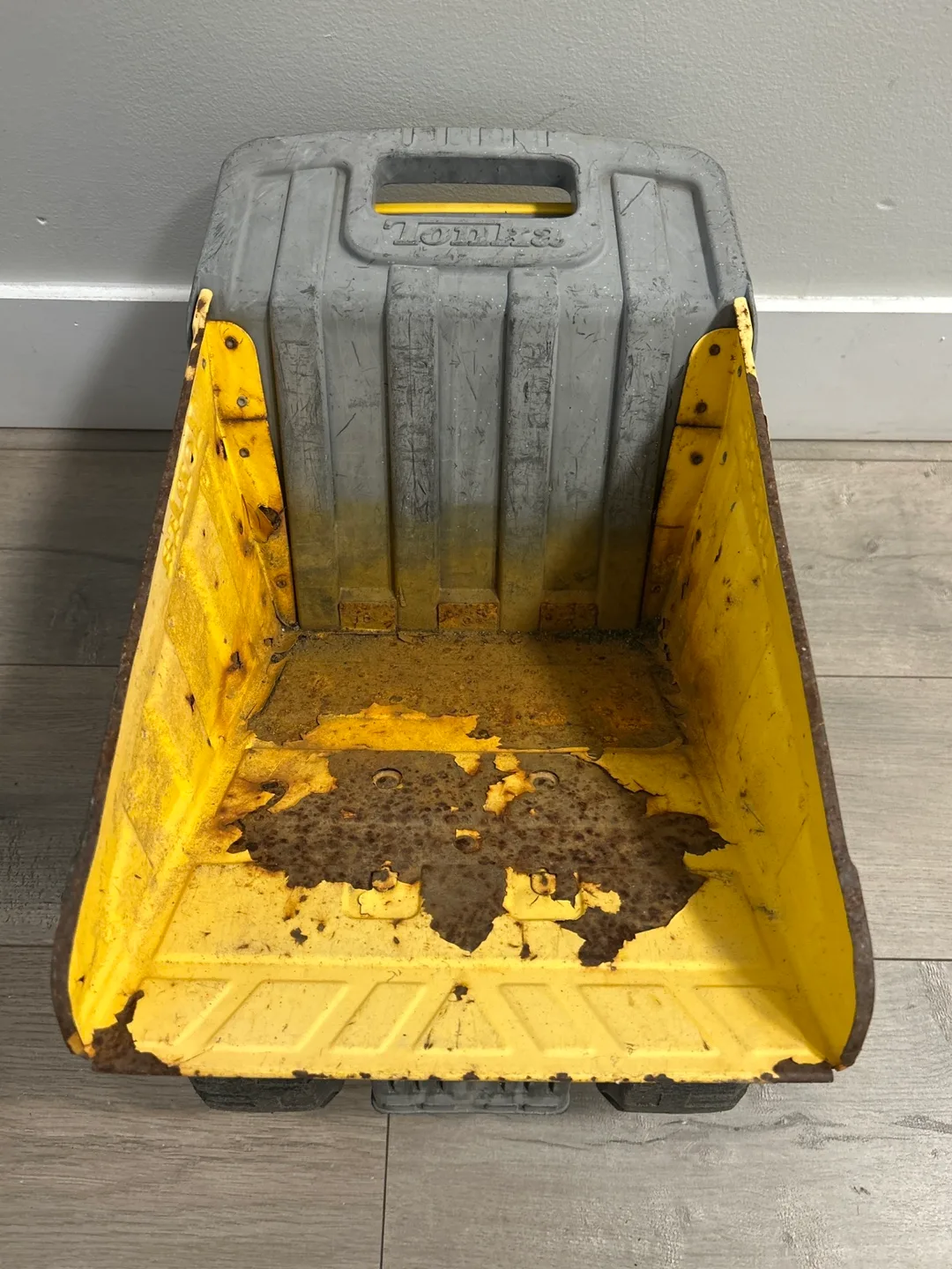 Vintage Tonka Dump Truck - Yellow/Grey image indicator(5)