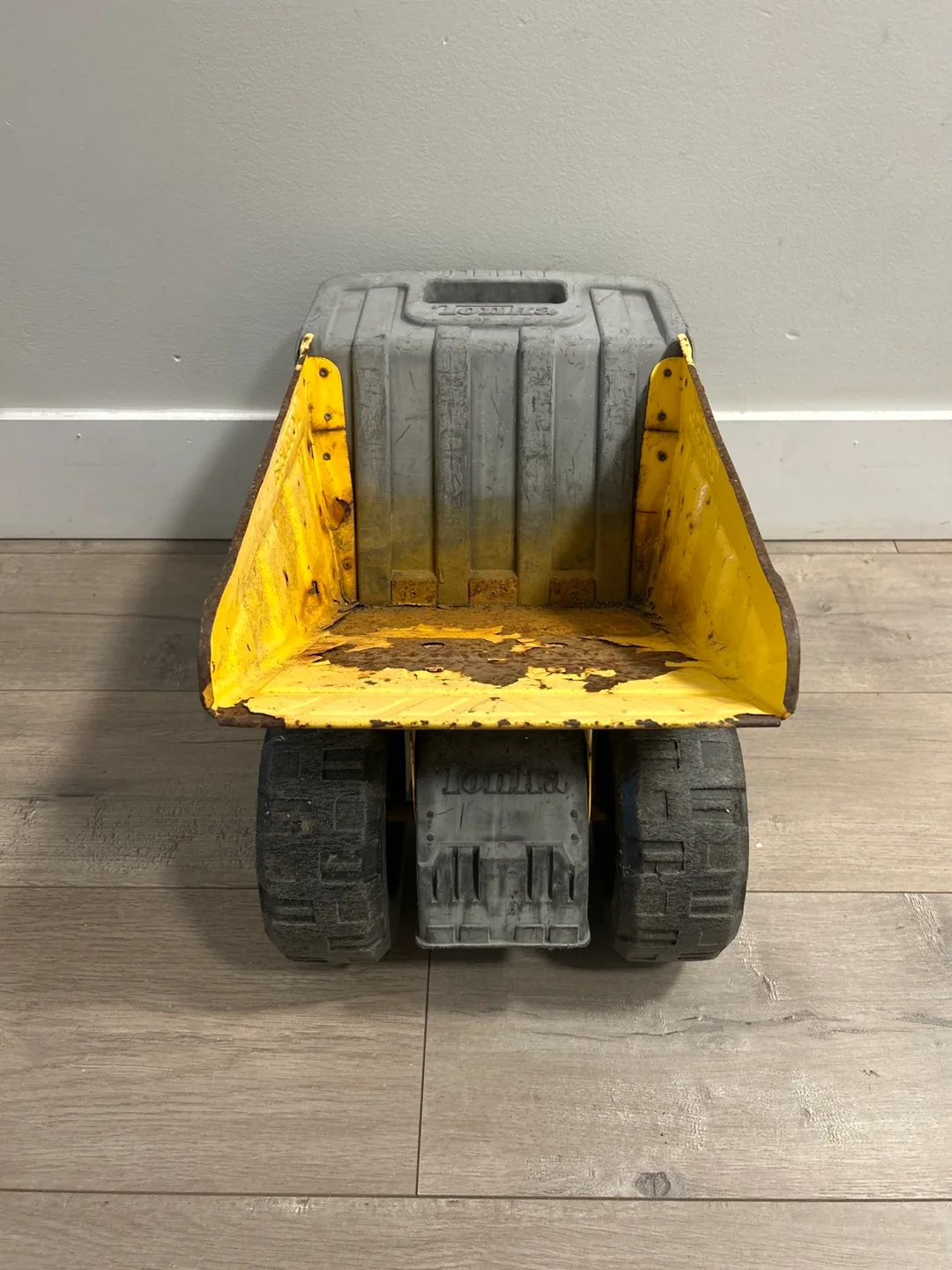 Vintage Tonka Dump Truck - Yellow/Grey image indicator(4)