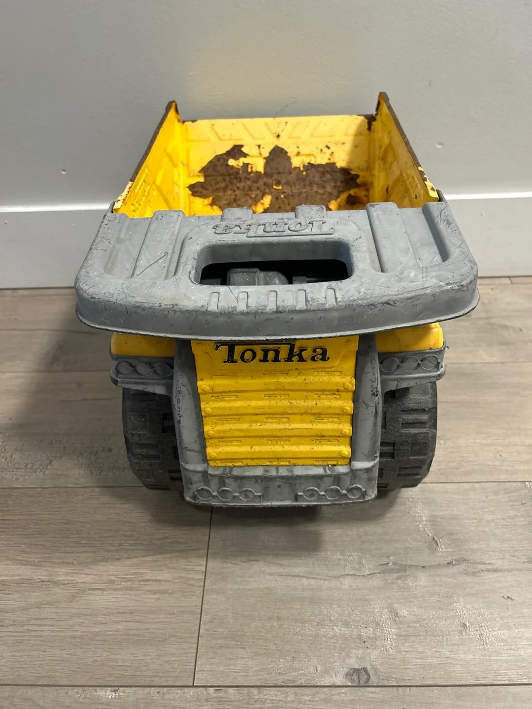 Vintage Tonka Dump Truck - Yellow/Grey image indicator(7)