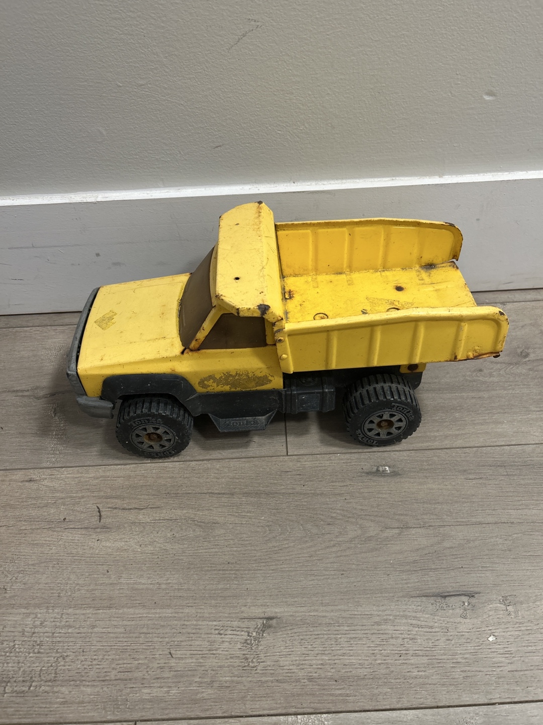Vintage Tonka small Dump Truck - Yellow - photo 3