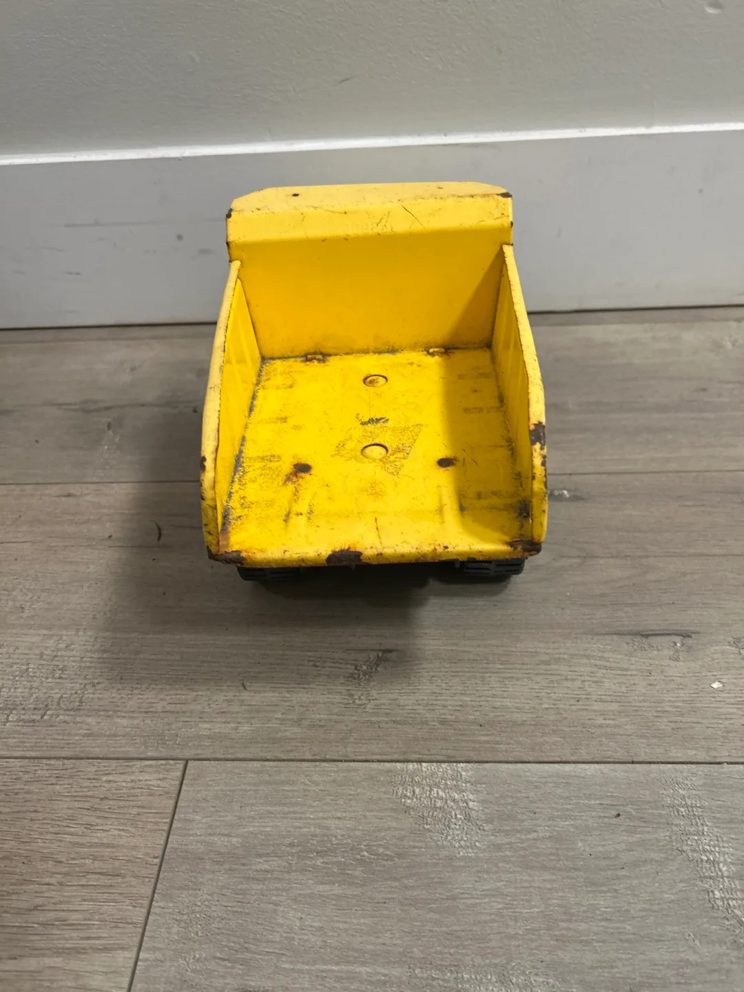 Vintage Tonka small Dump Truck - Yellow image indicator(4)