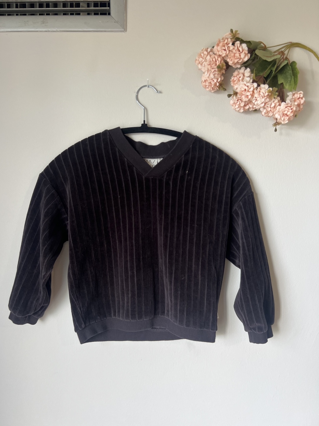 MAINIO Kids dark blue Velvet V-Neck Top Size 110/116