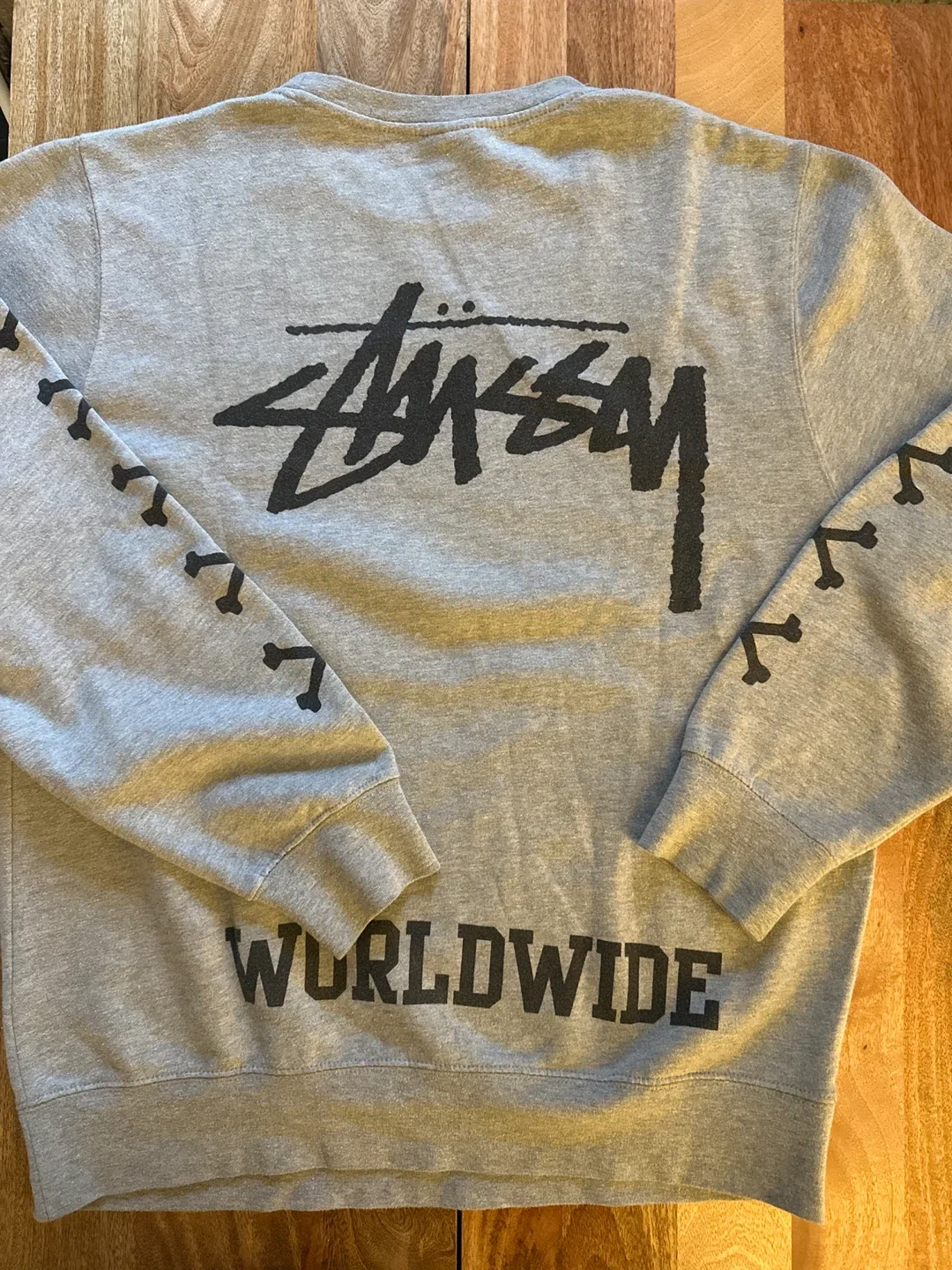 Stussy Gray Skull & Bones Crewneck - x-Large image indicator(2)