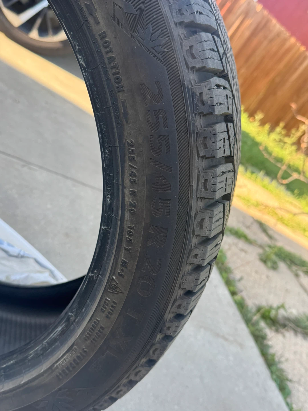 255/45R20 Winter Tire - photo 2