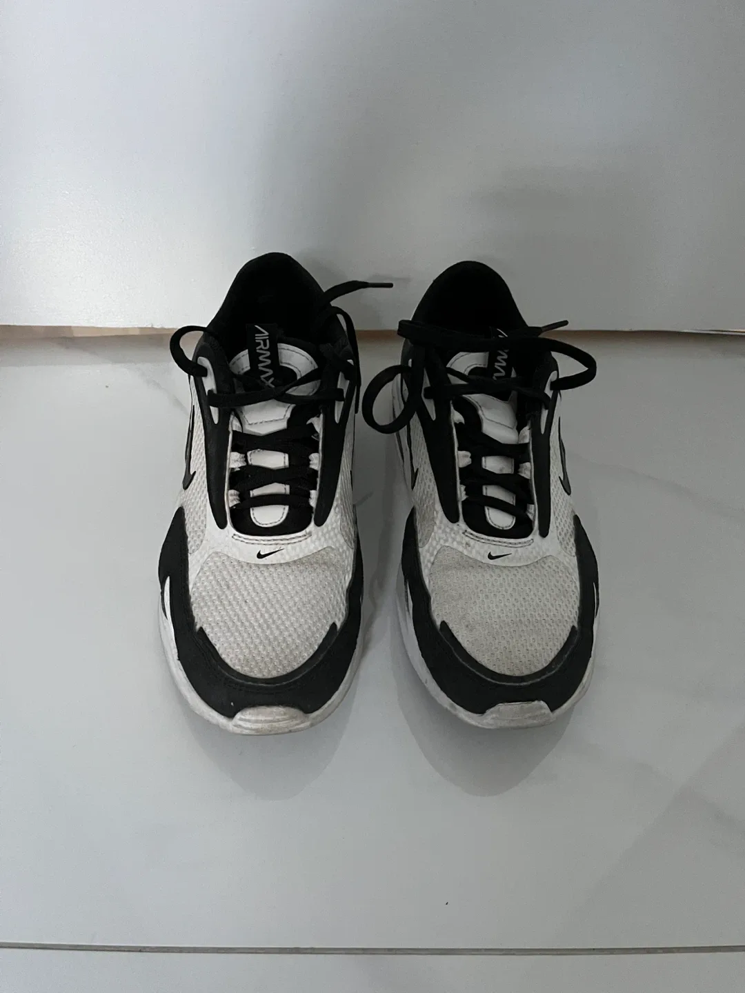 Nike Air Max INTRLK Lite Sneakers thumbnail