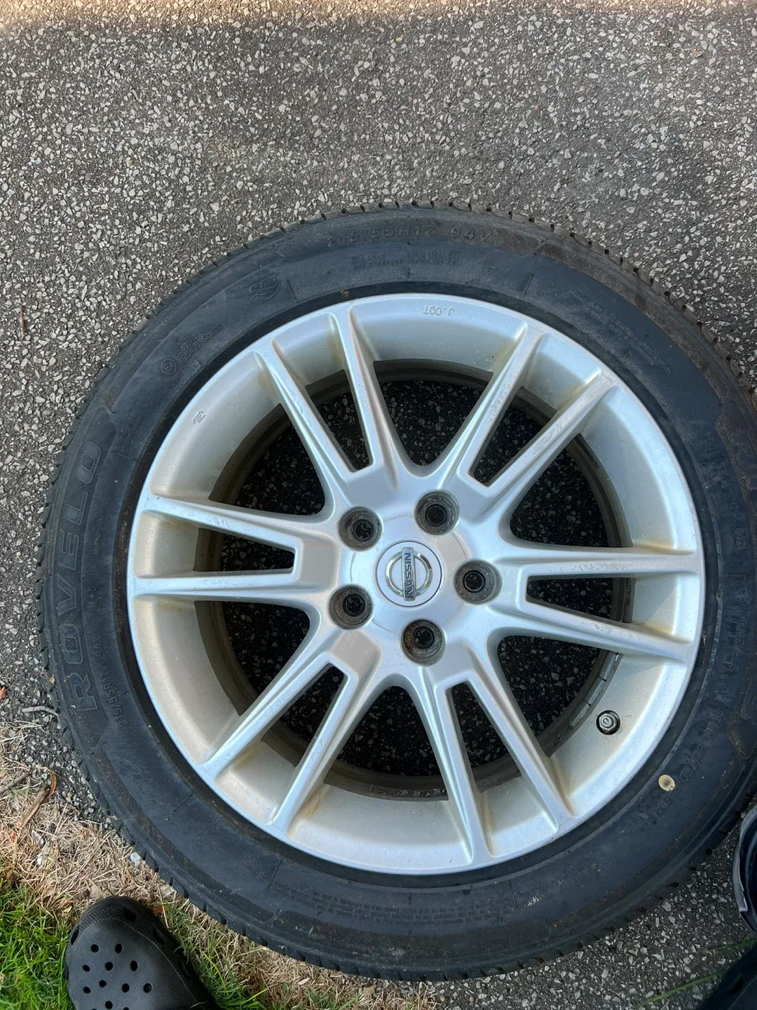 Nissan Rovel RHP-77 215/55R17 Tires & Rims - Set of 4 image indicator(4)