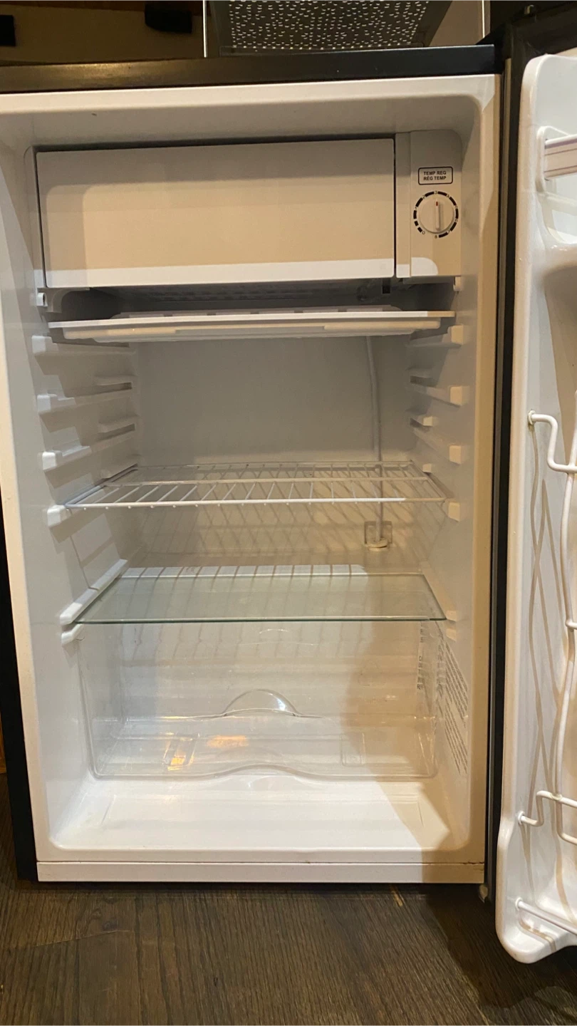 Master Chef Mini Fridge - photo 4