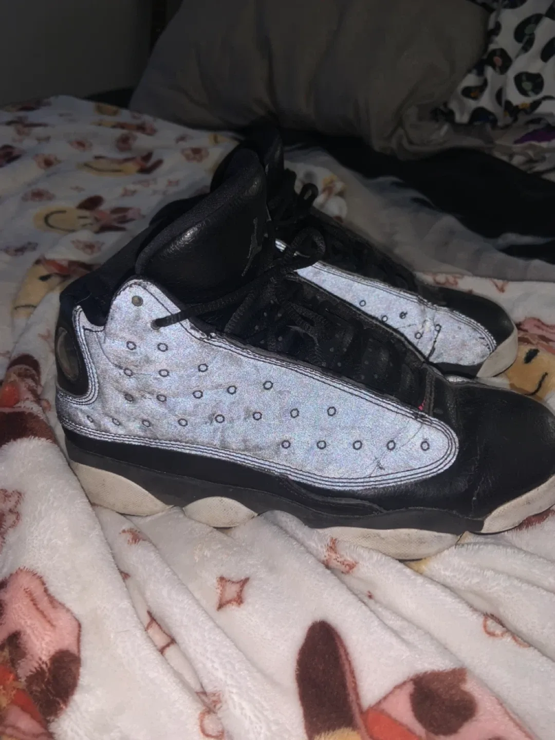 Jordan 13 Retro Basketball Shoes - Size 7Y image indicator(2)